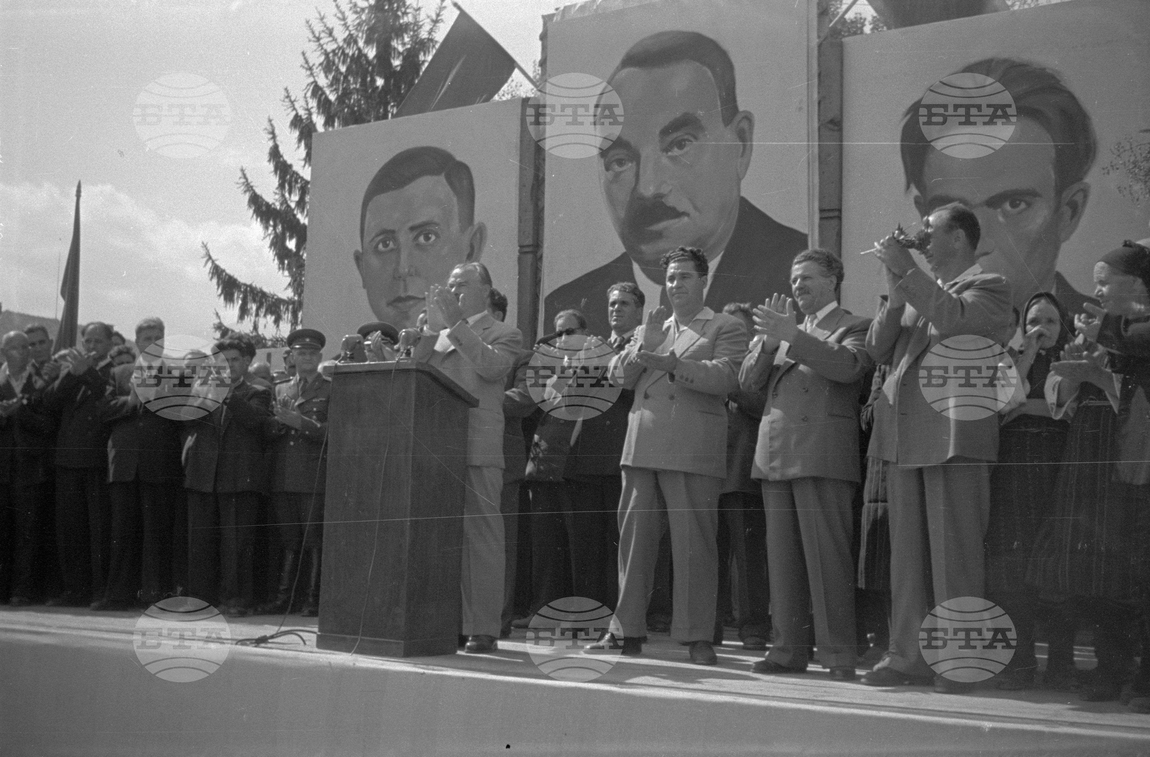 Величествен митинг в Разлог по случай 35 годишнината на Септемврийското въстание през 1923 година