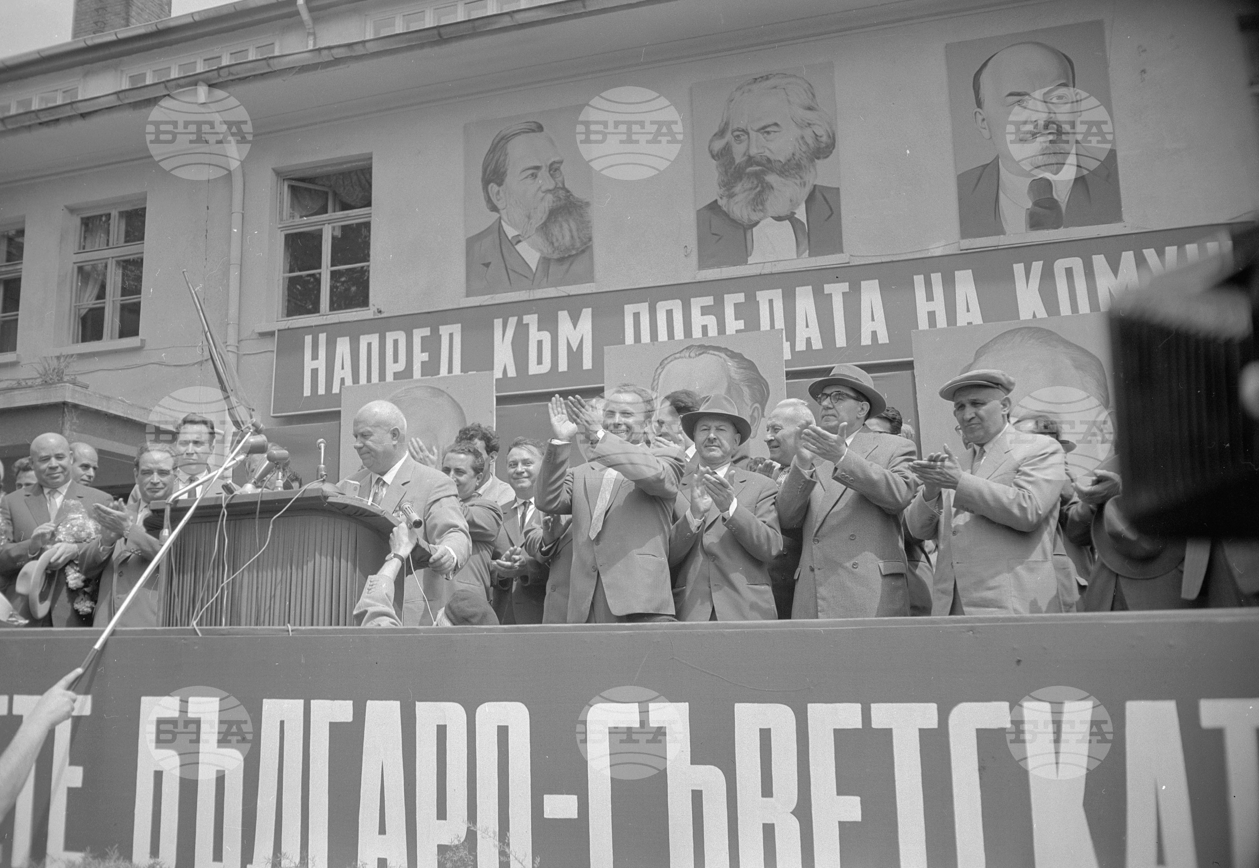 Посещение на Съветската партийно-правителствена делегация в корабостроителния и кораборемонтния завод "Георги Димитров" Варна част 2