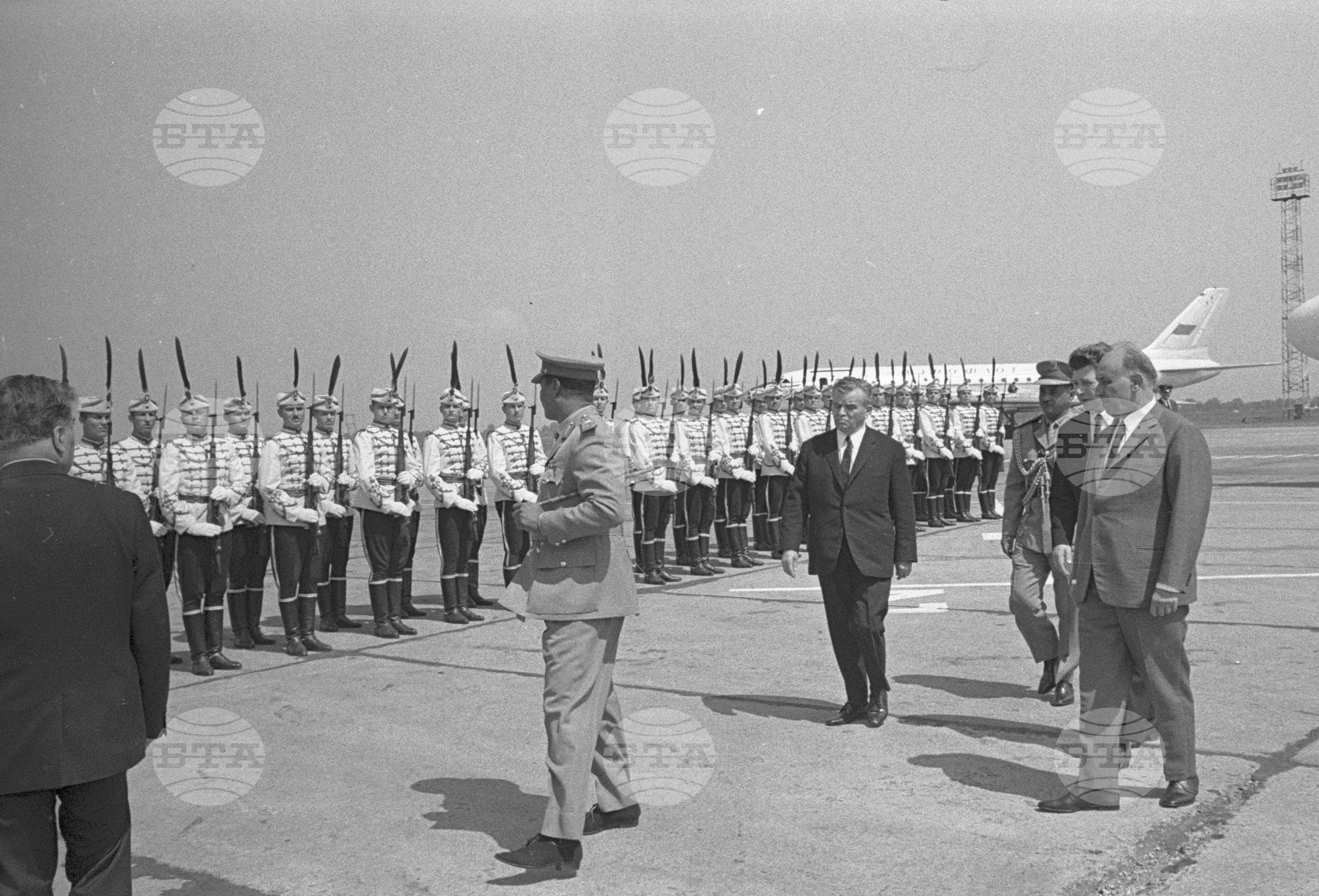 Генерал-майор Джафаар Мохамед Нимейри на посещение в България - част 5