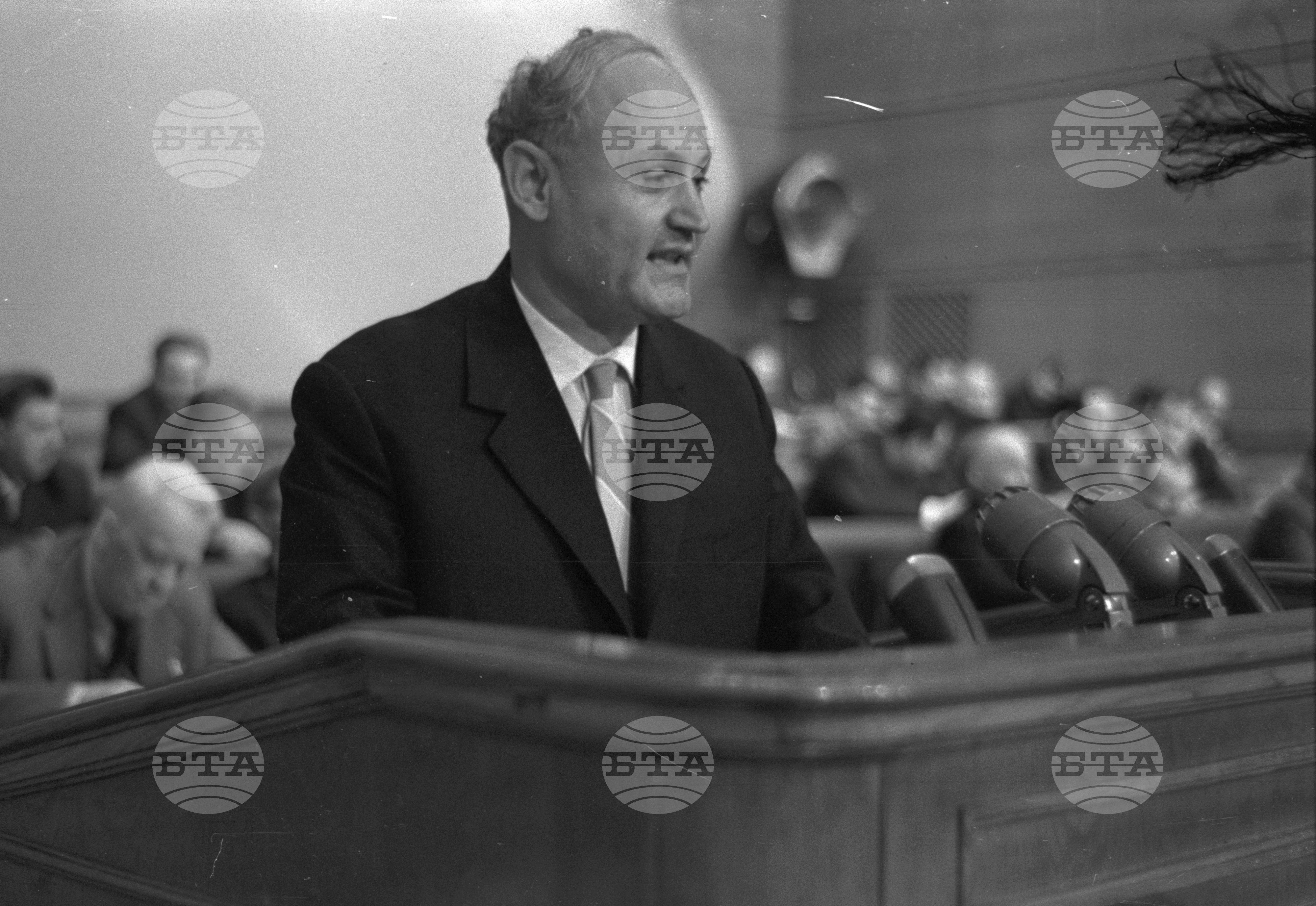 Втората редовна сесия на Народното събрание - 1962 година