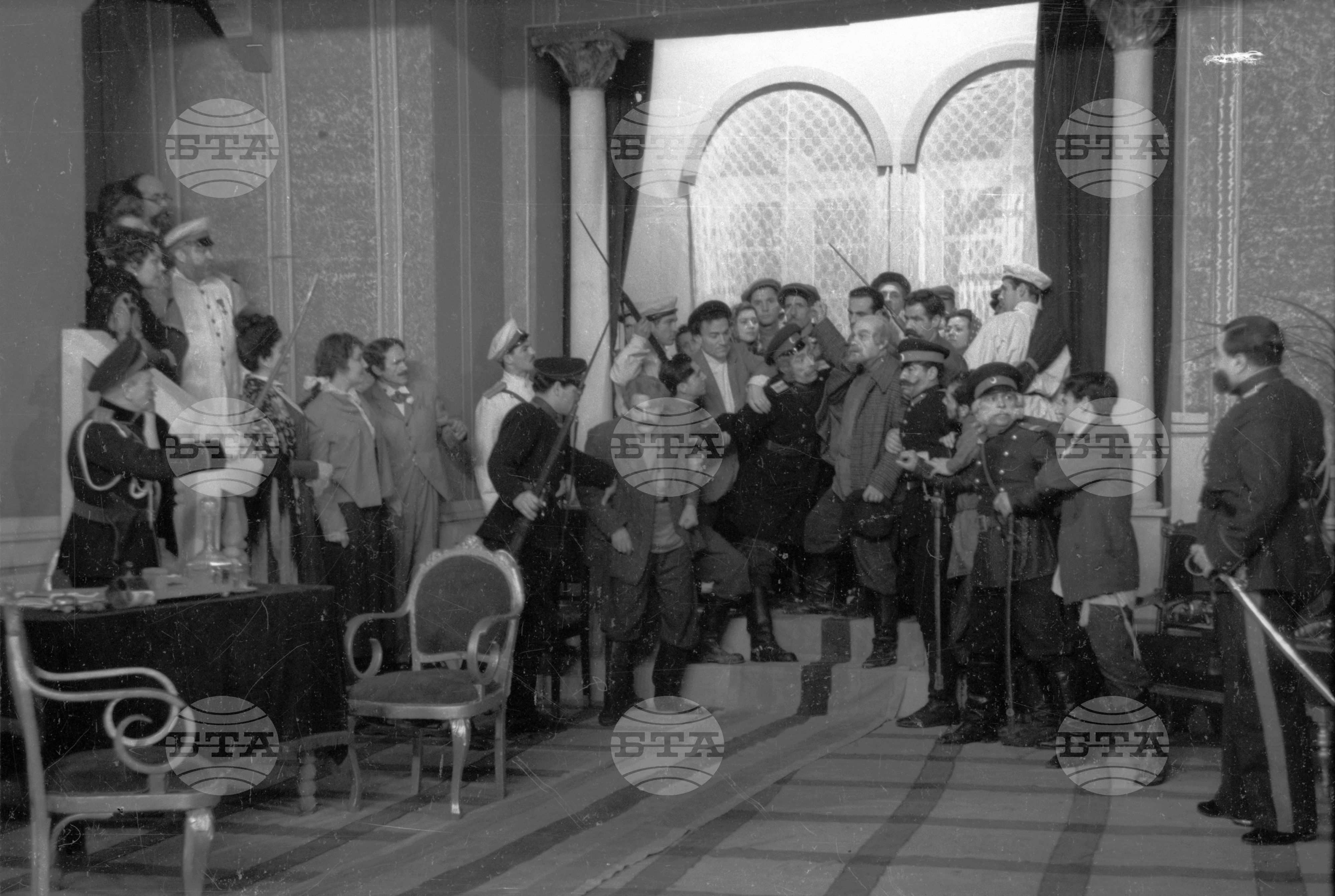 Народен театър "Иван Вазов", 1951 - част 1