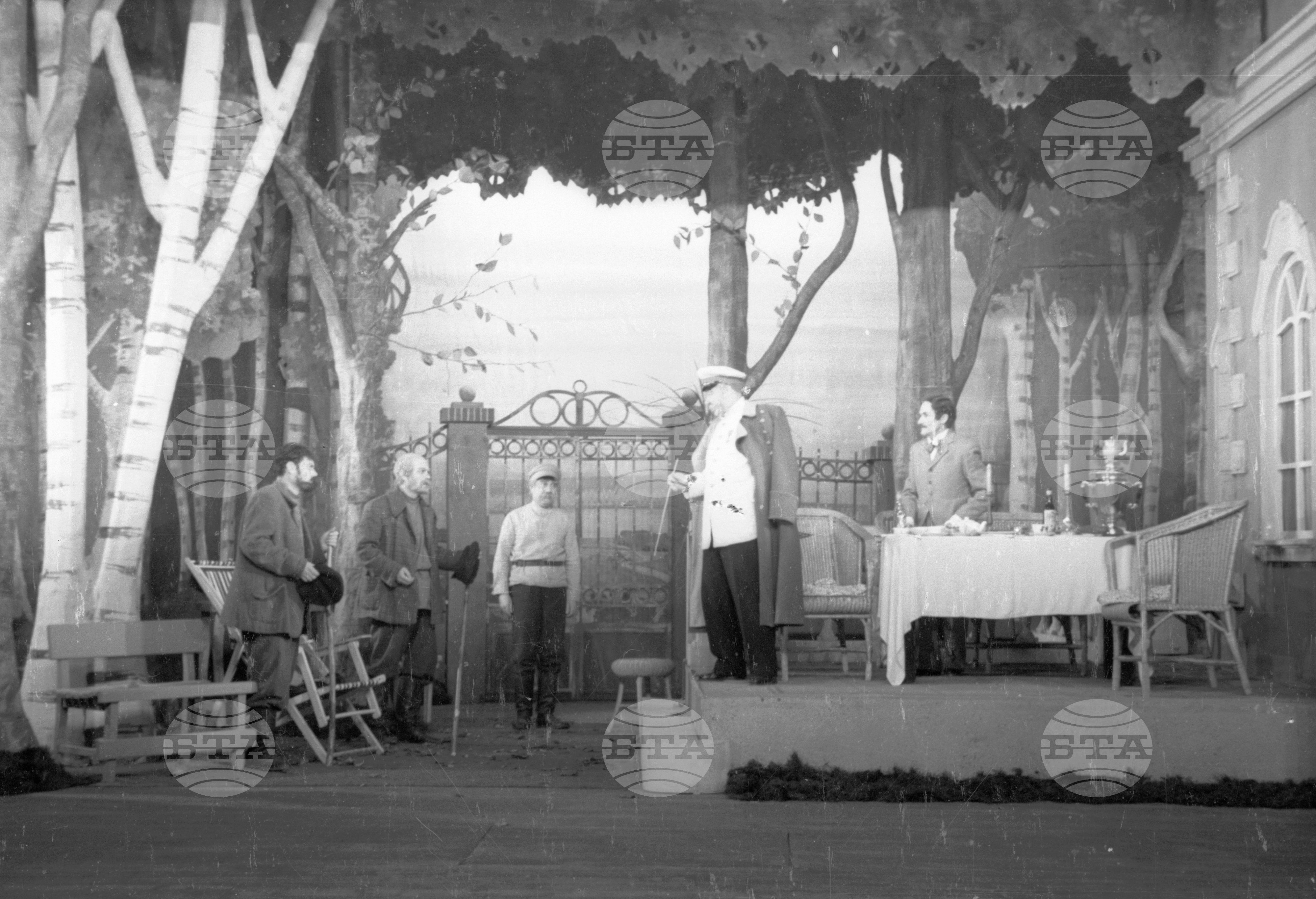 Народен театър "Иван Вазов", 1951 - част 1