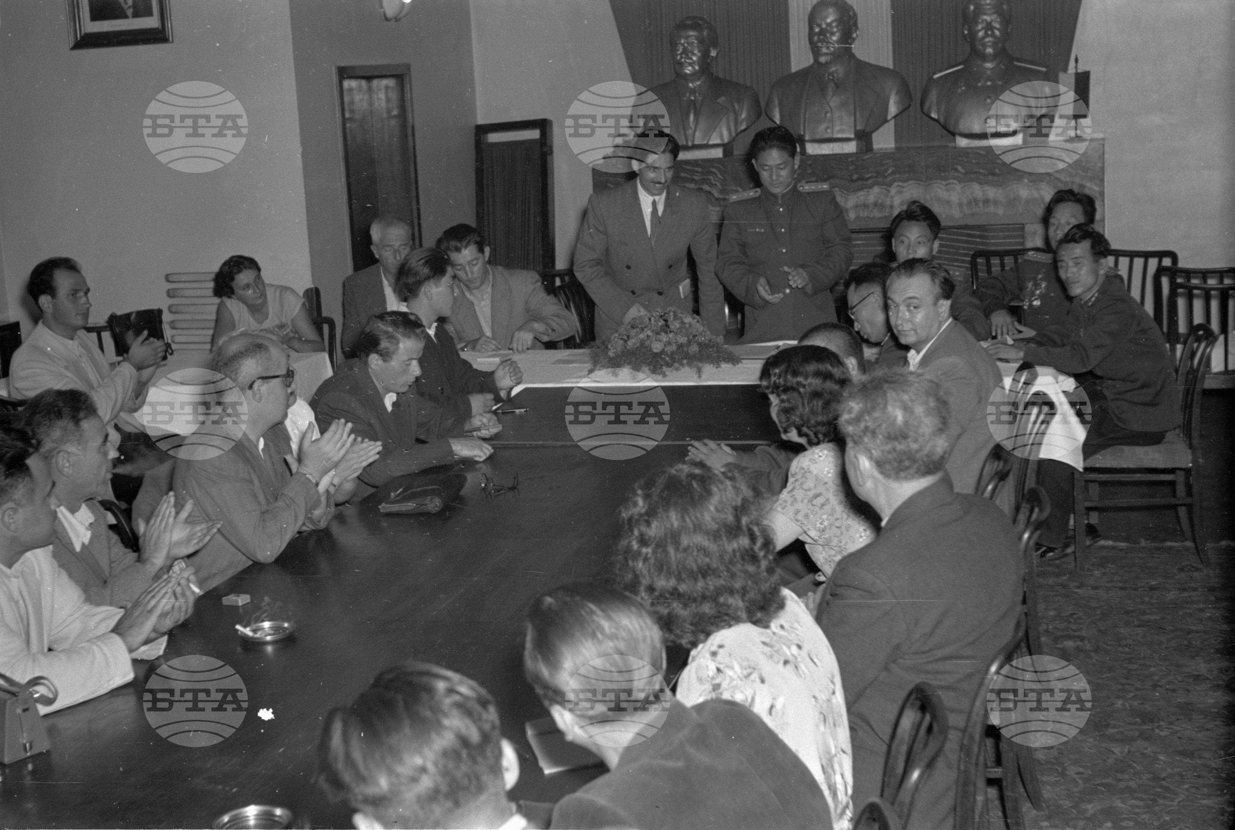 Ансамбъл за песни и танци при Корейската народна армия в България - 1953 година