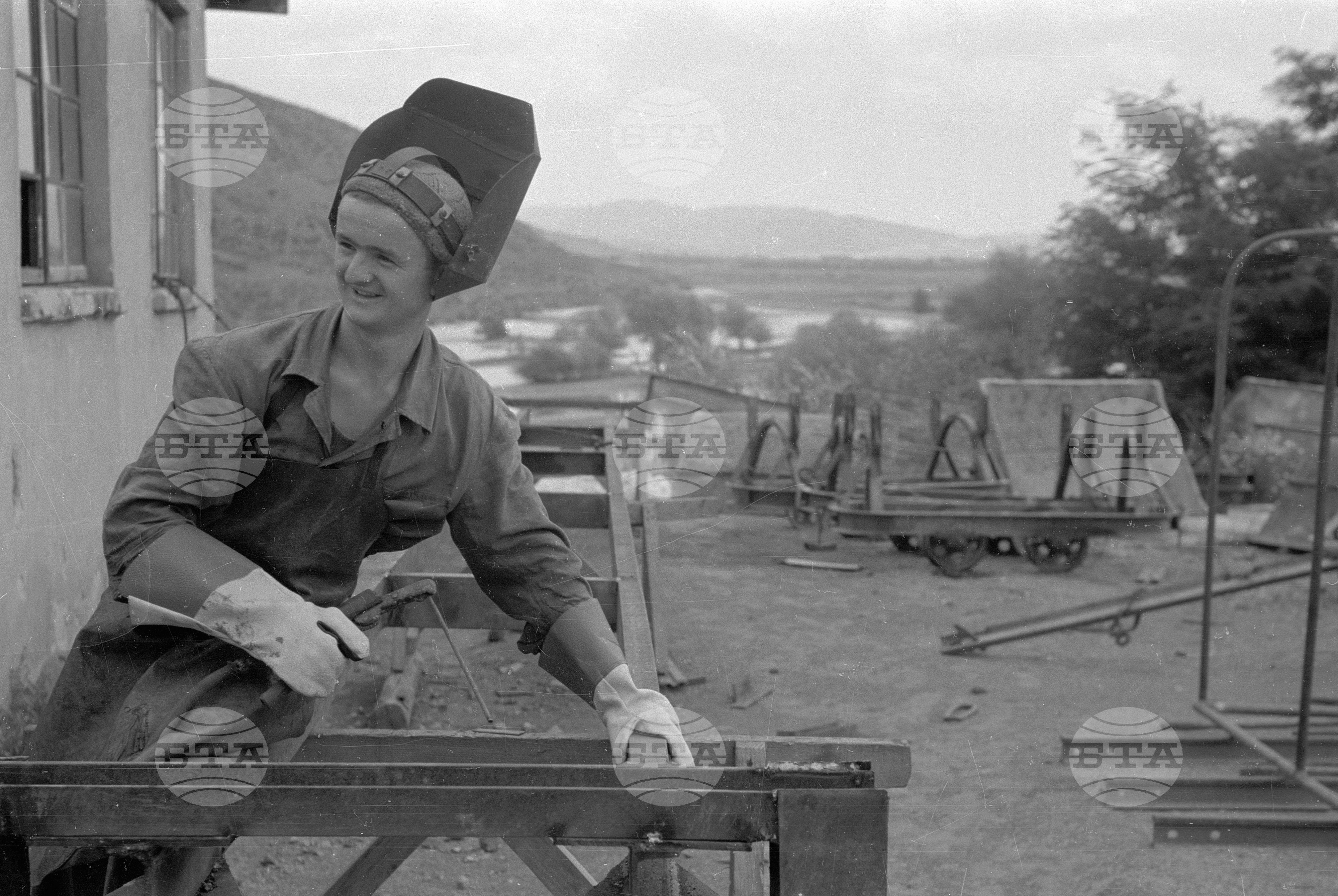 Язовир "Сталин" - снимки от изграждането му през 1952 година
