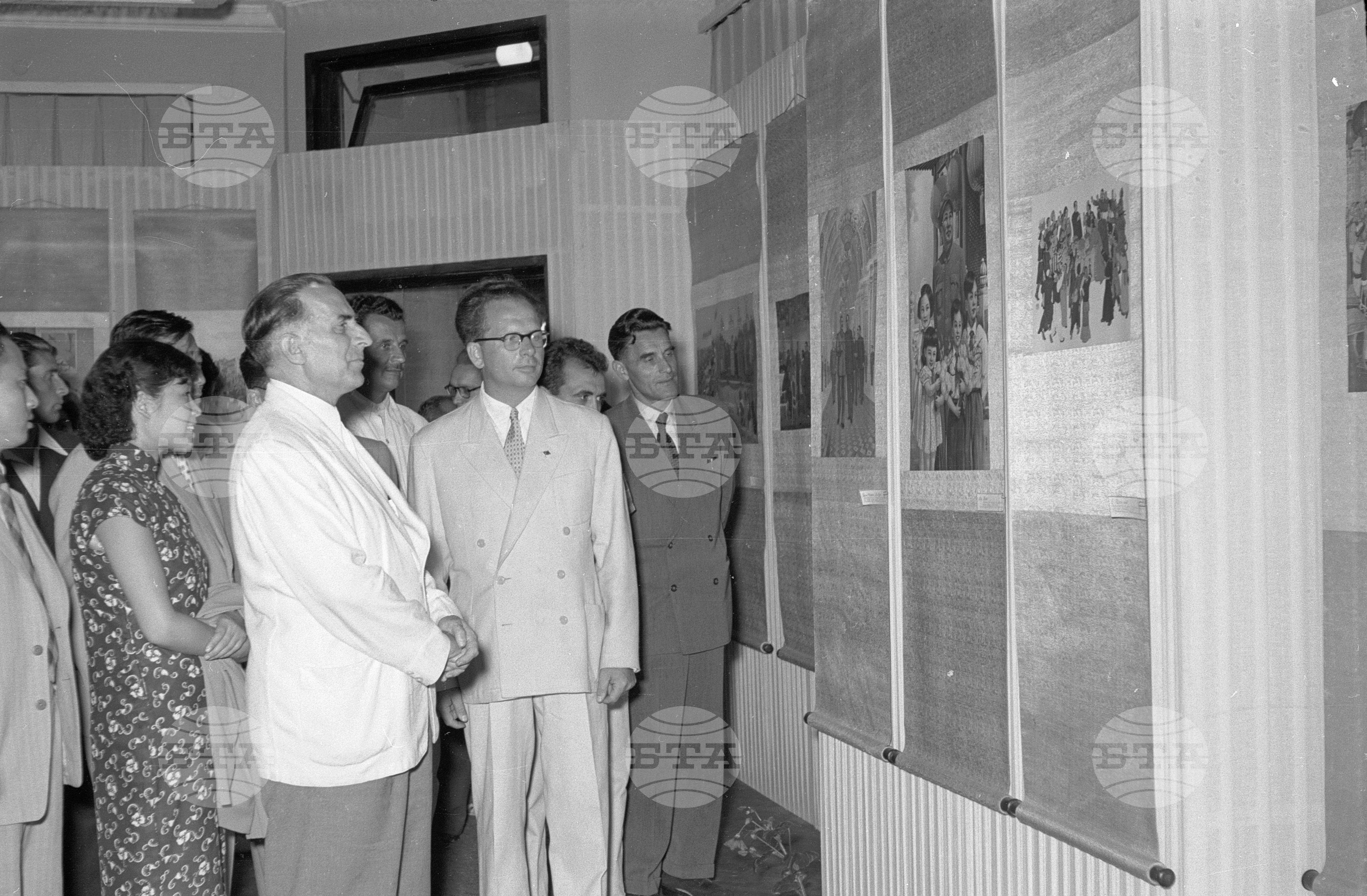 Изложба "Китайски новогодишни картини” - 1953 година