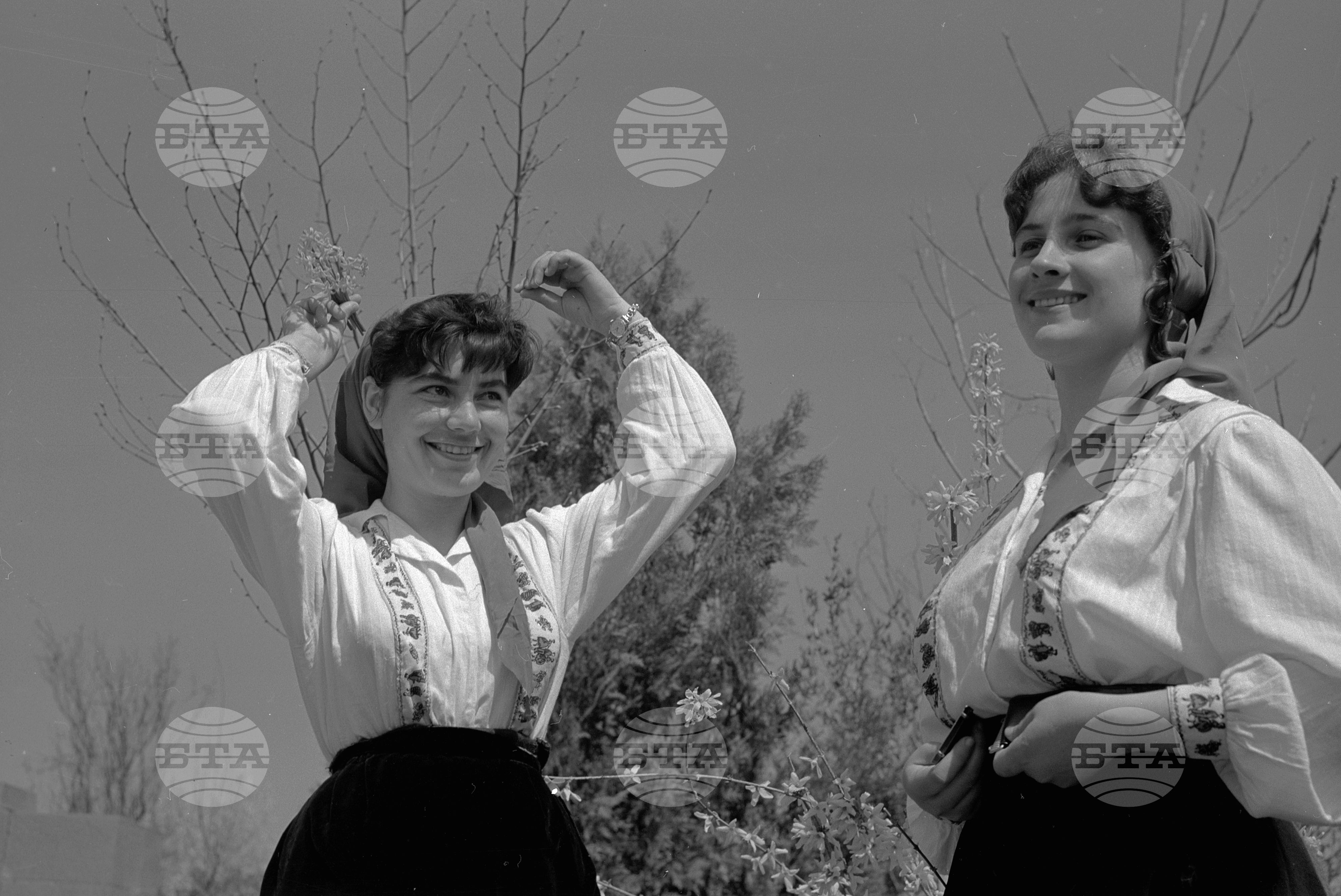 Младежки фестивал в чест на Х конгрес на комсомола