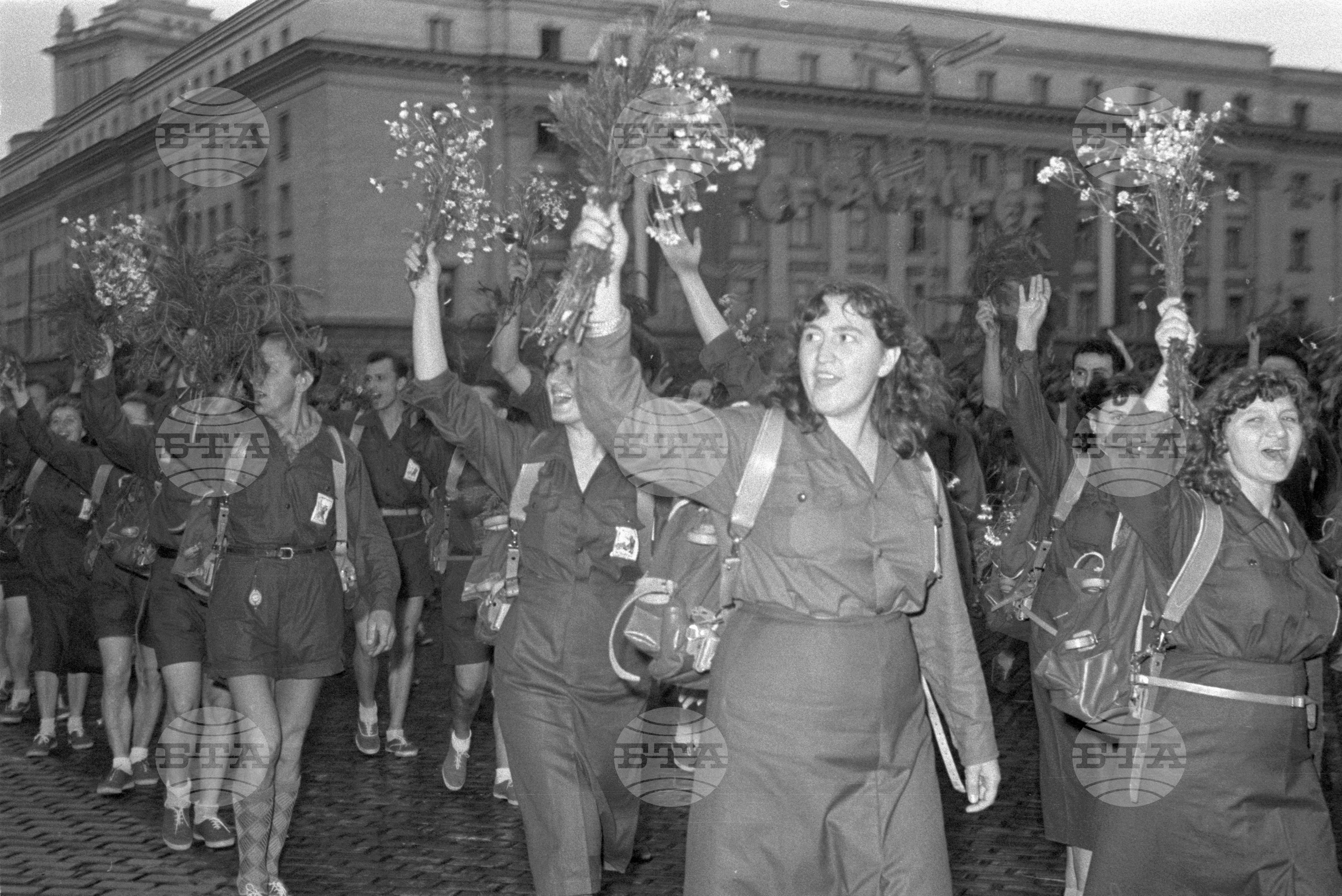 Тържествен митинг и манифестация по случай откриването на заключителния етап на Републиканския младежки фестивал и Спартакиада - град София