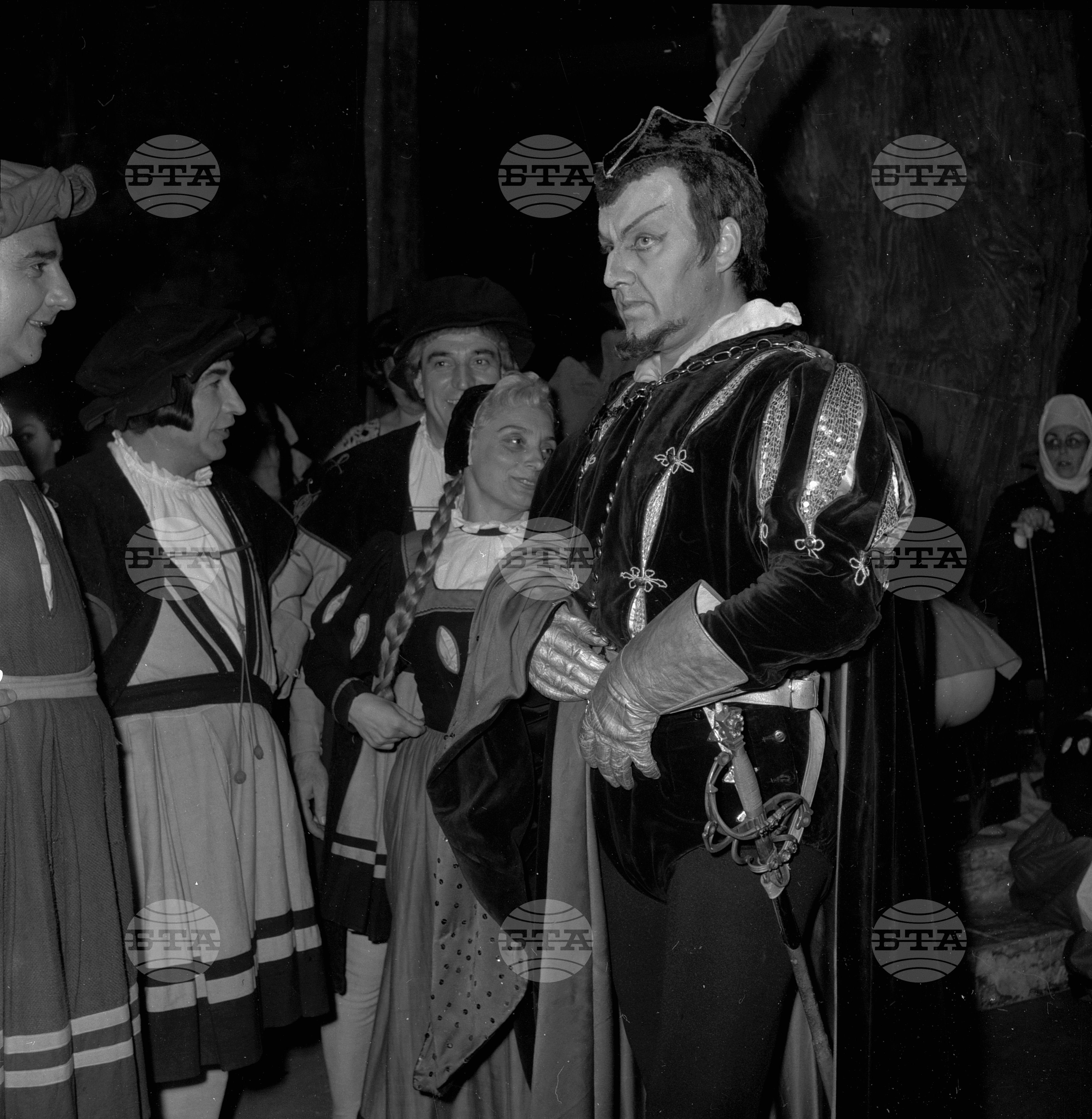 Спектакли с участието на състезатели, допуснати до III етап на Втория международен конкурс за млади оперни певци