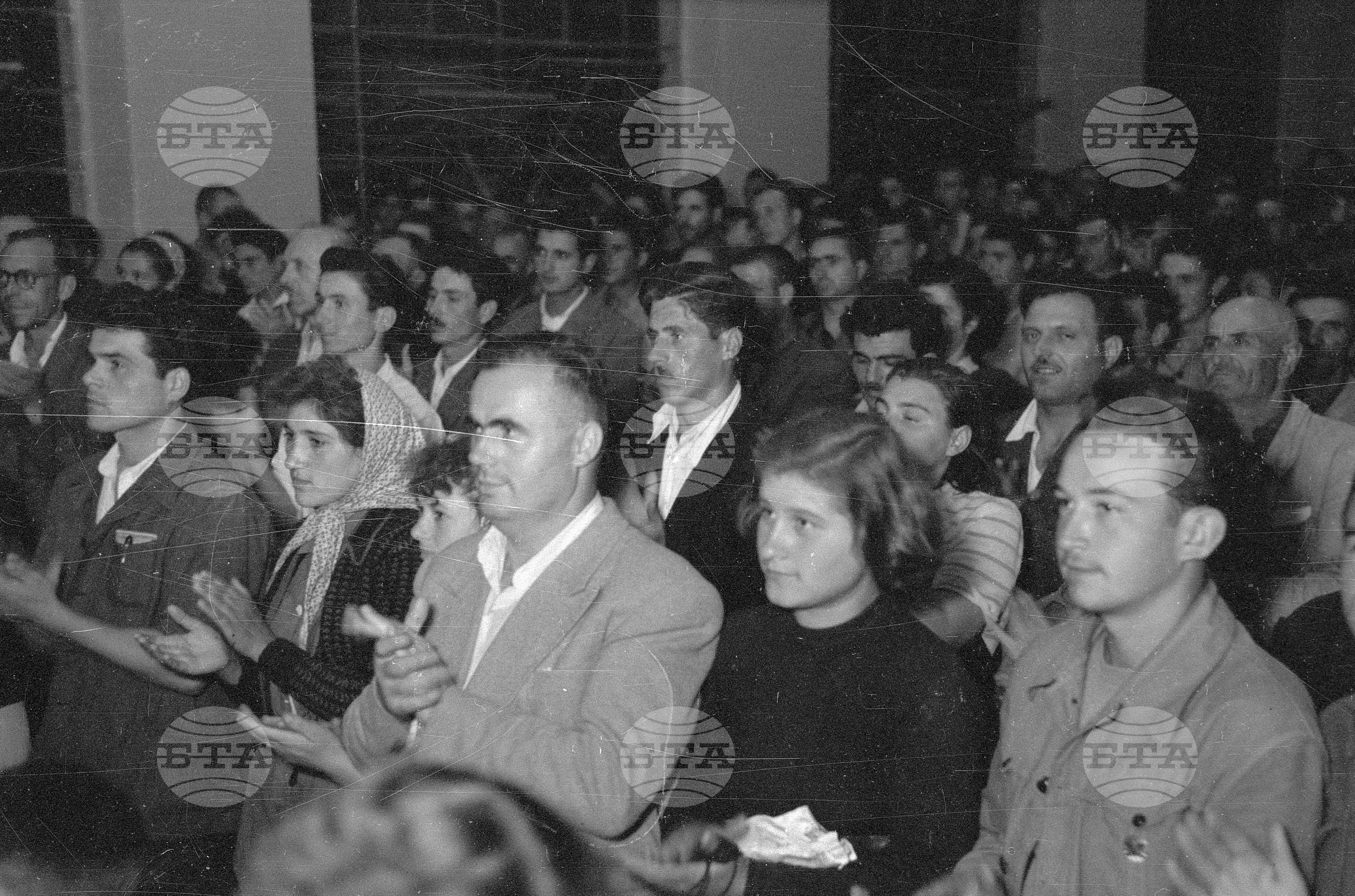 Поемане шествието на ДМЗ "Ленин" от БТА