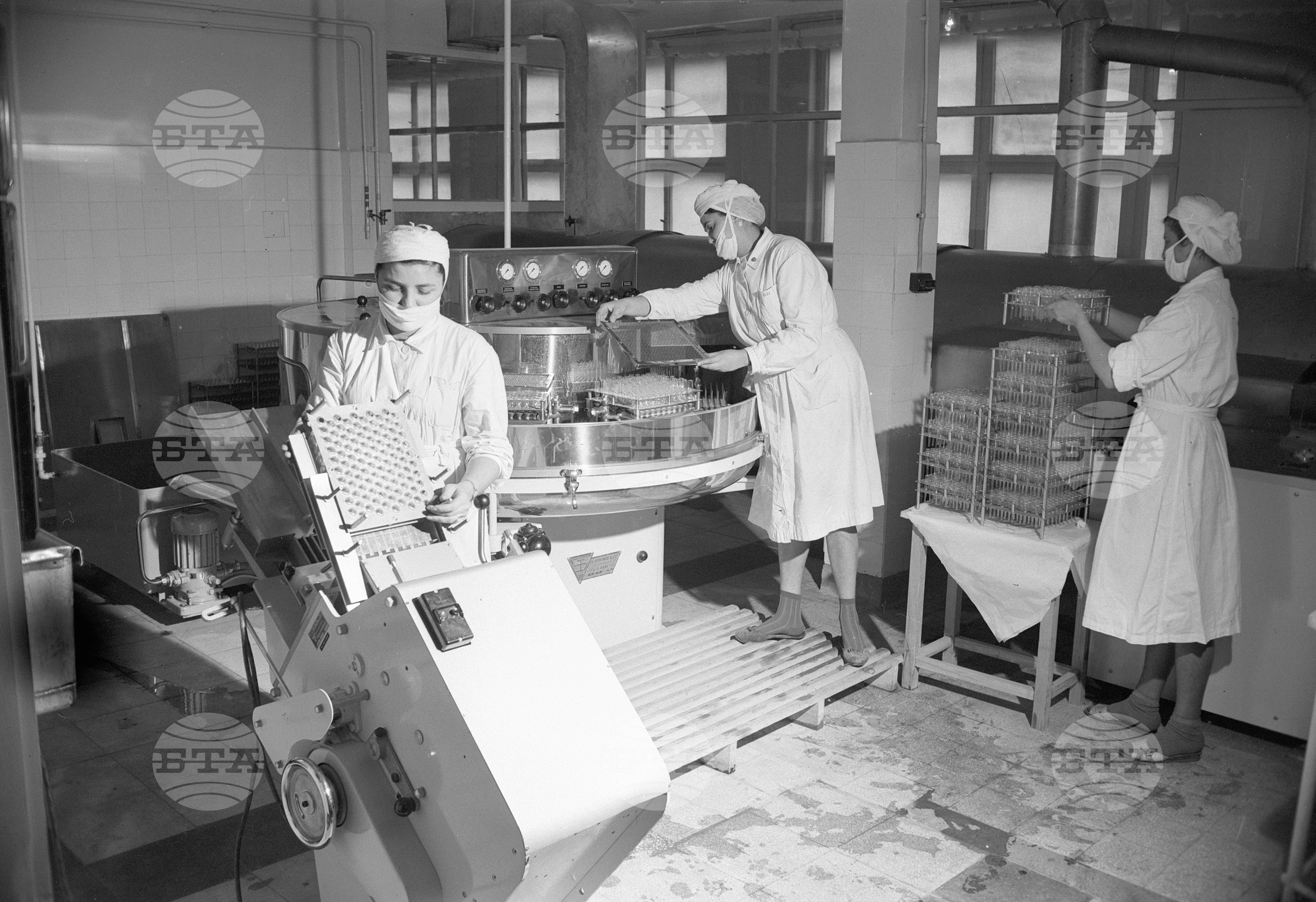 Новости в Химико-фармацевтичния завод в София 1962 година