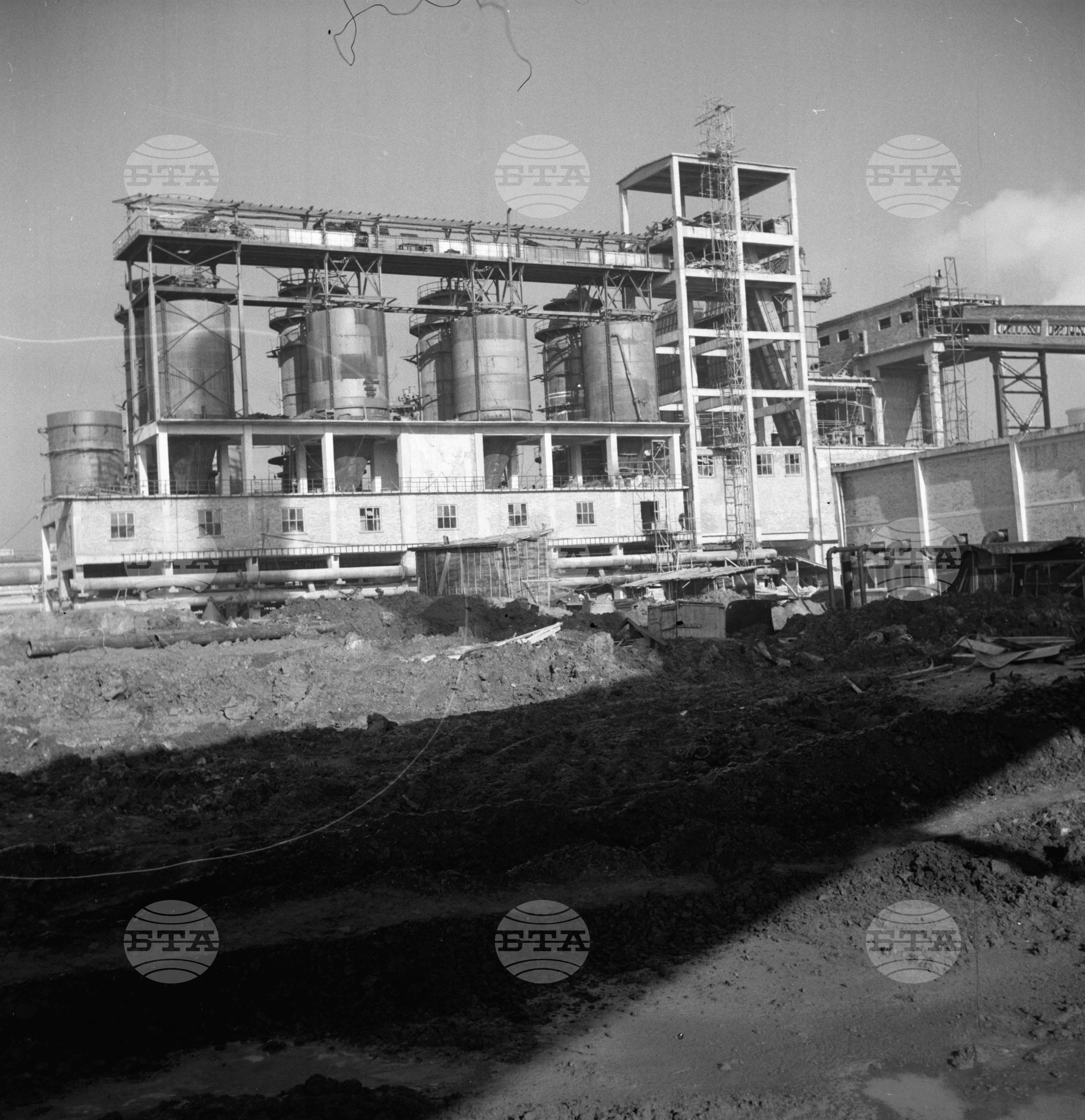 На строежа на Азотно-торовия завод край Стара Загора 1962 година част 9