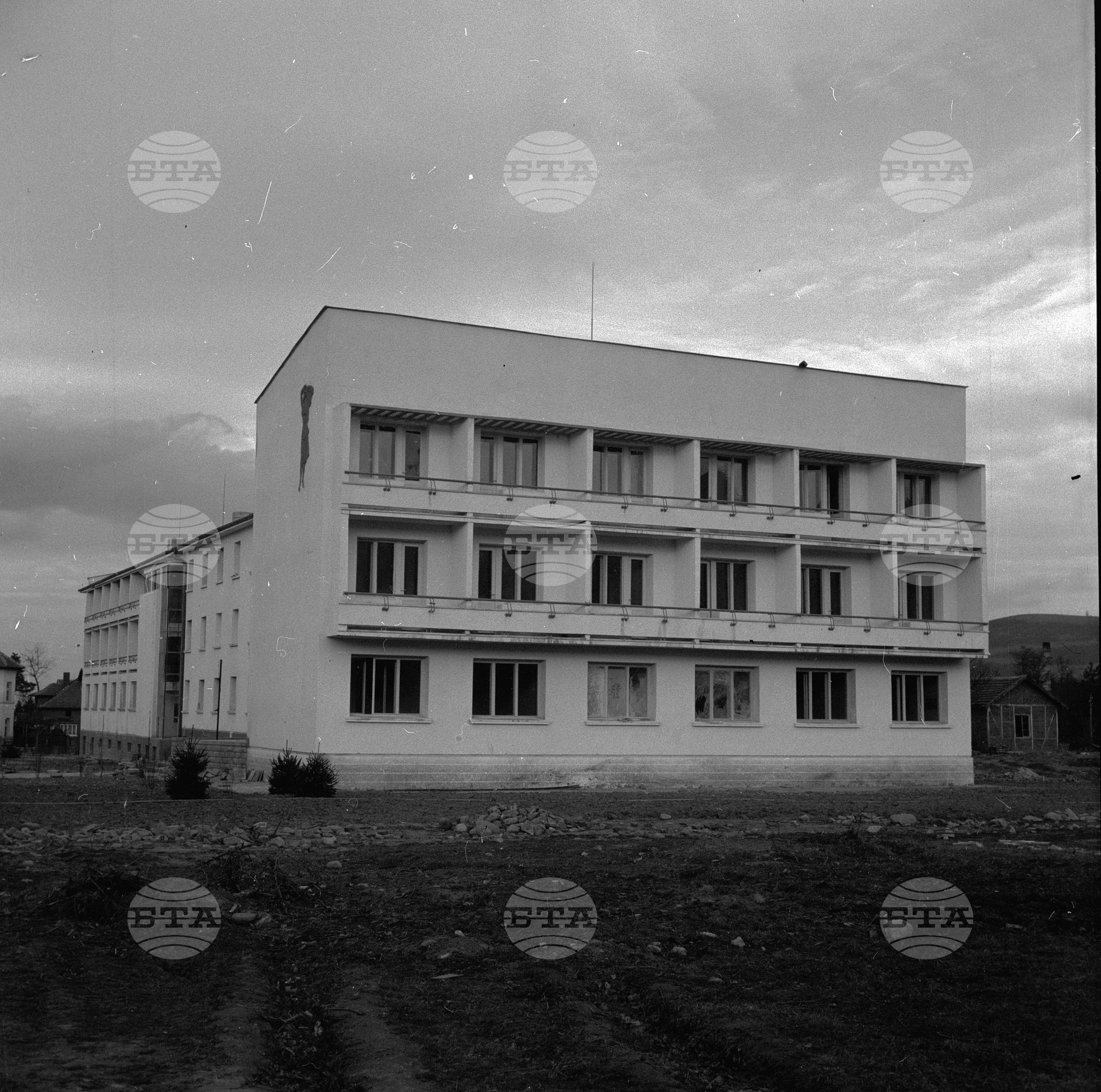 Новият дом на механизаторите във Вършец, Врачански окръг