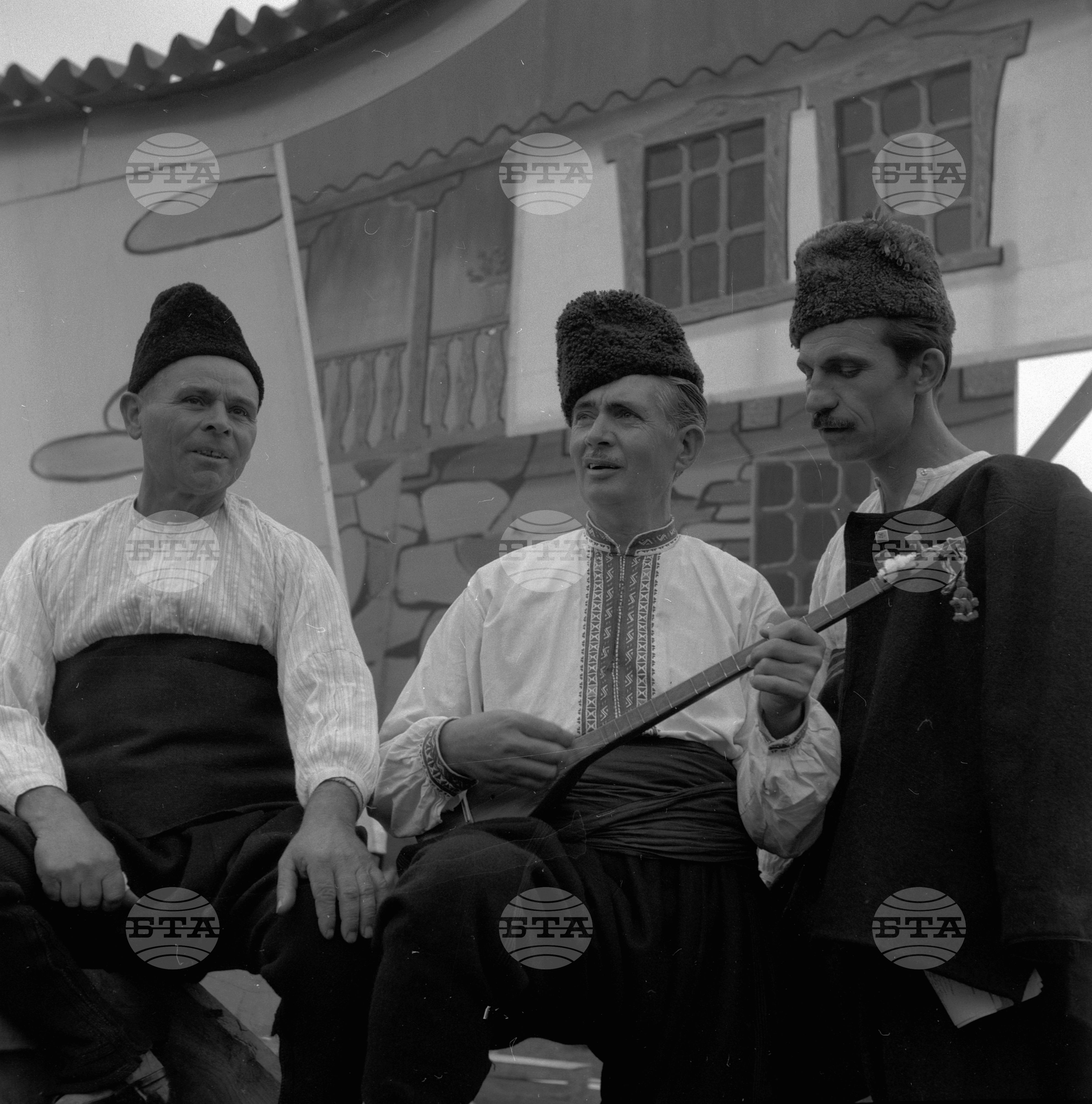 Събор "Кюстендилски напеви"