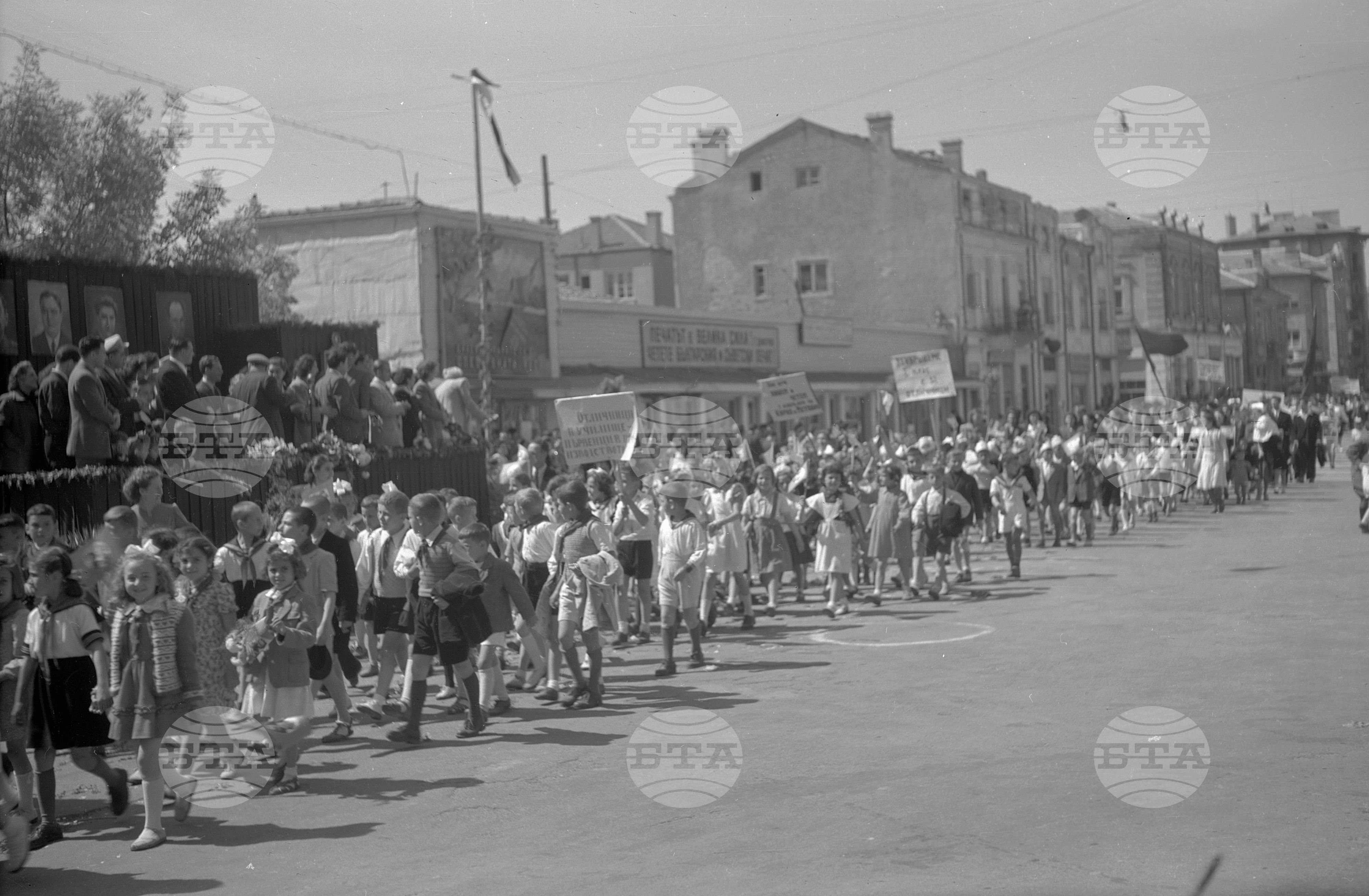 24 май 1953 година - манифестация в Сталин (дн. Варна)
