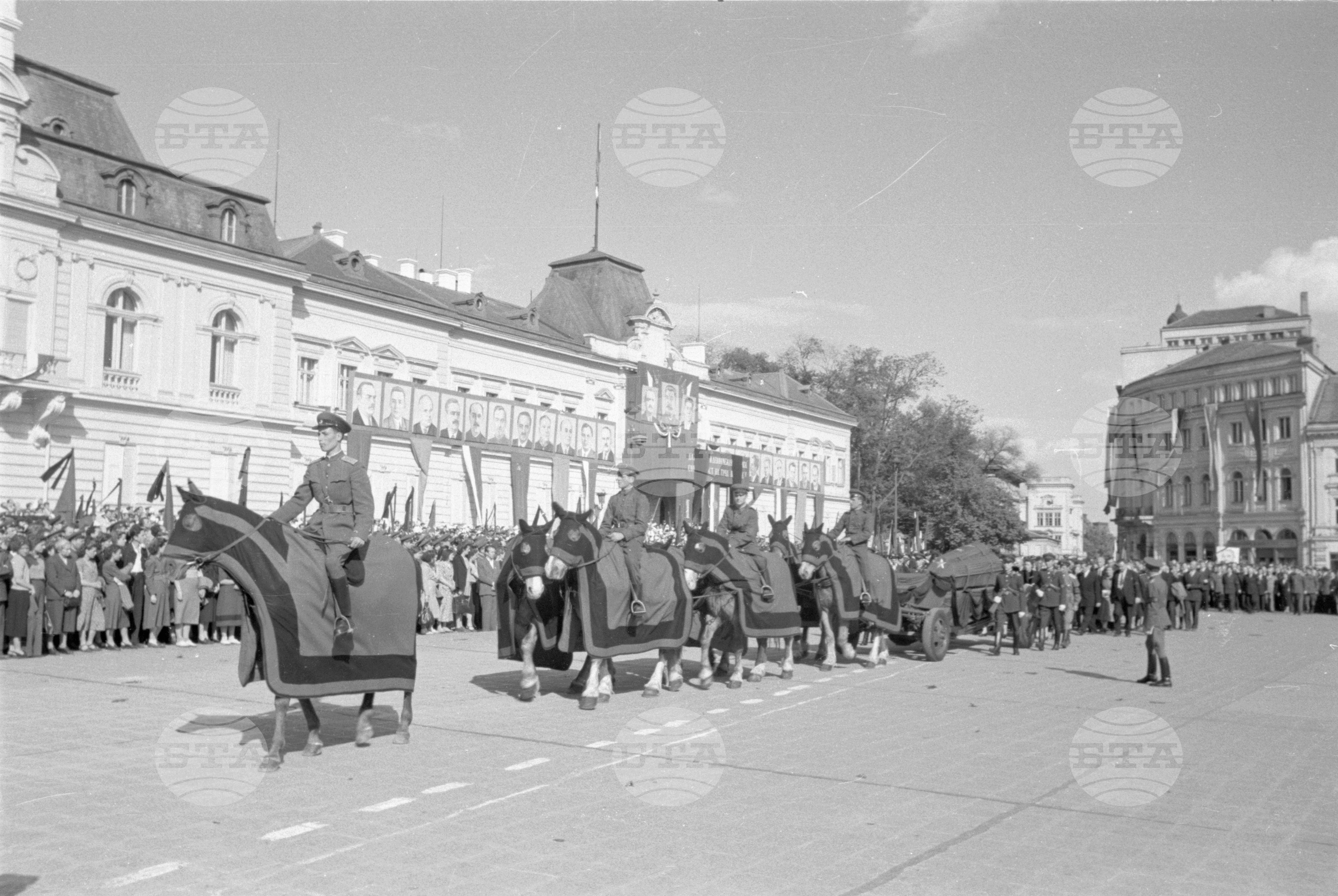 Погребение на подпредседателя на Министерски съвет и член на Политбюро на ЦК на БКП Владимир Поптомов