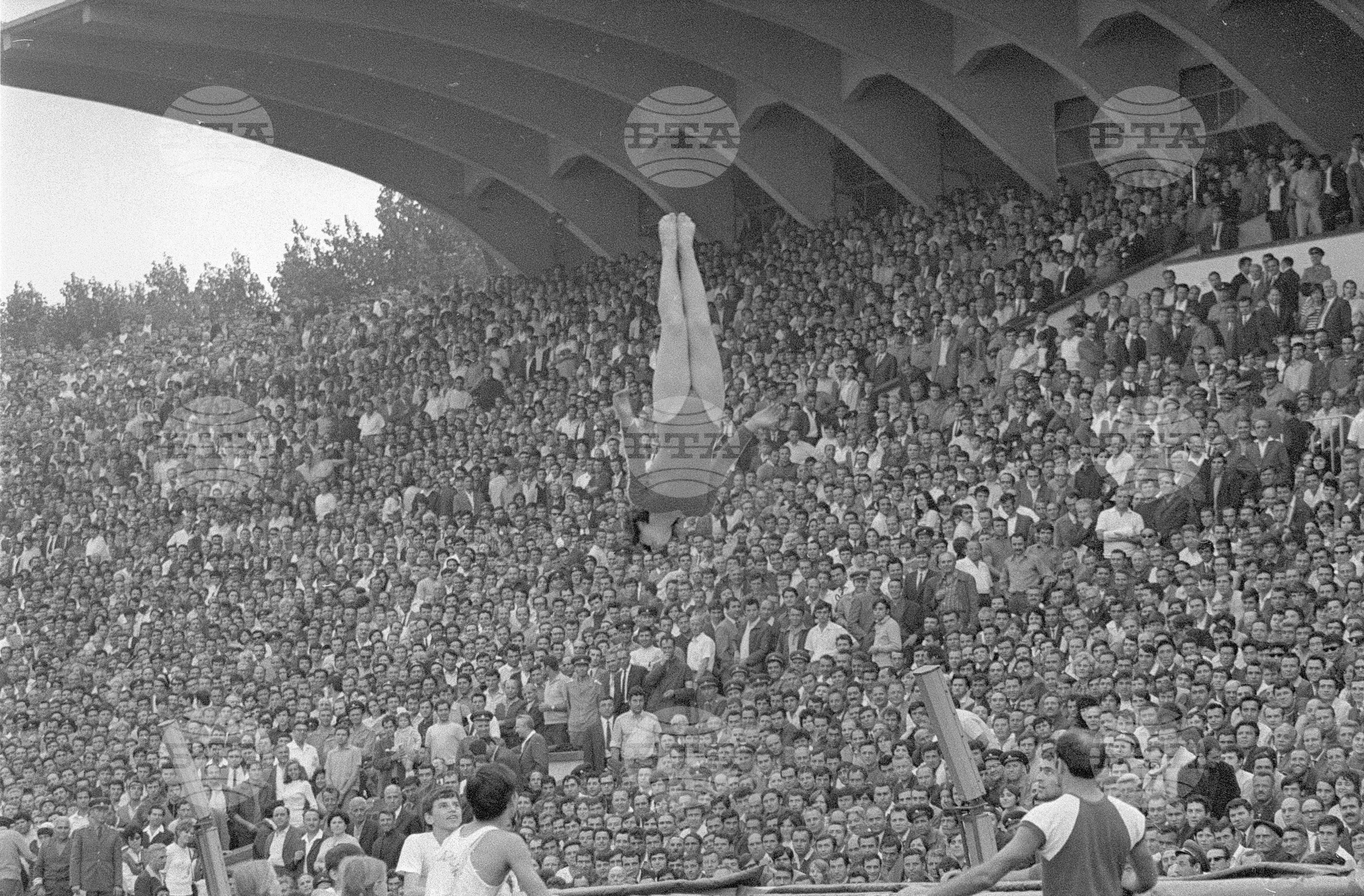 Последна среща за първенството 1971 година "Левски-Спартак" и ЦСКА "Септемврийско знаме” + награждаване на шампиона ЦСКА "Септемврийско знаме”