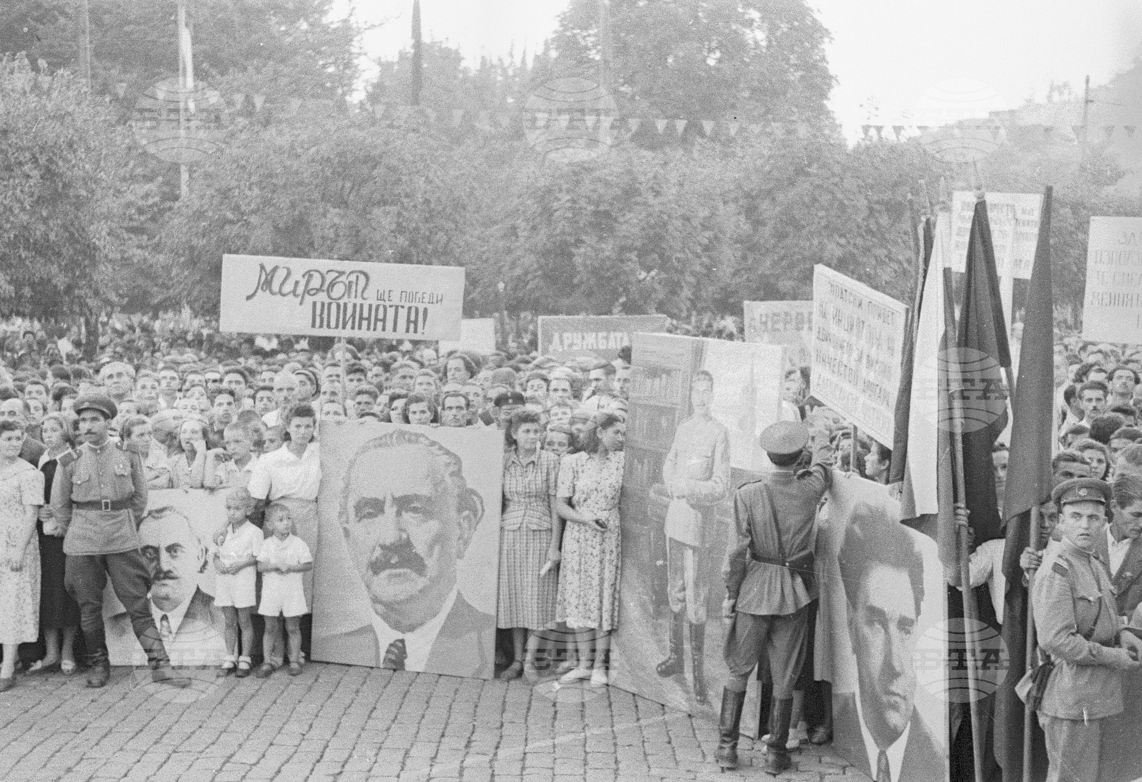 Съветските гости по време на месеца на Съветската дружба, 1951 година - Чекирьов, Скрябин и други