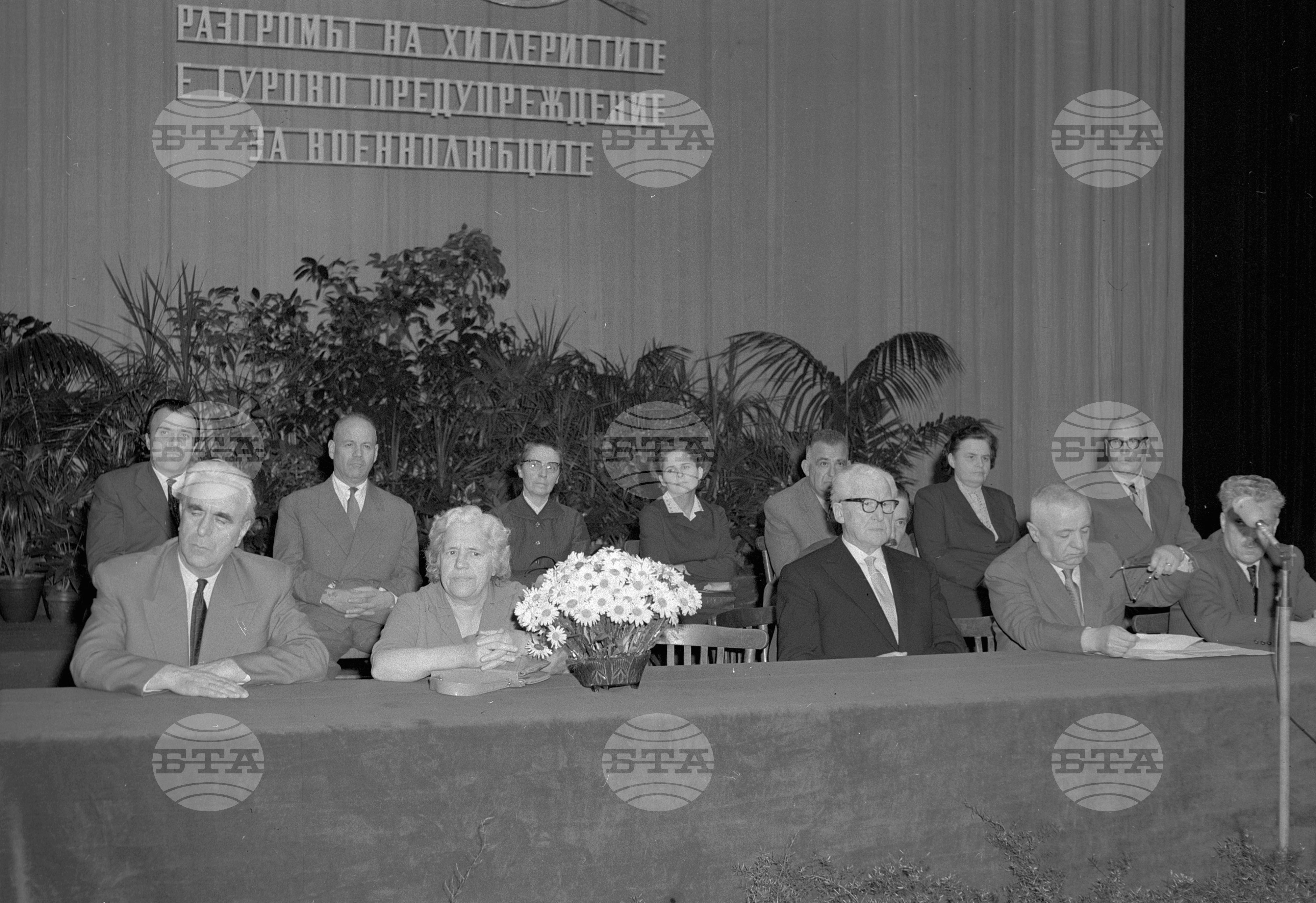 Тържествено честване на 15-годишнината от деня на победата над фашистка Германия в Столицата