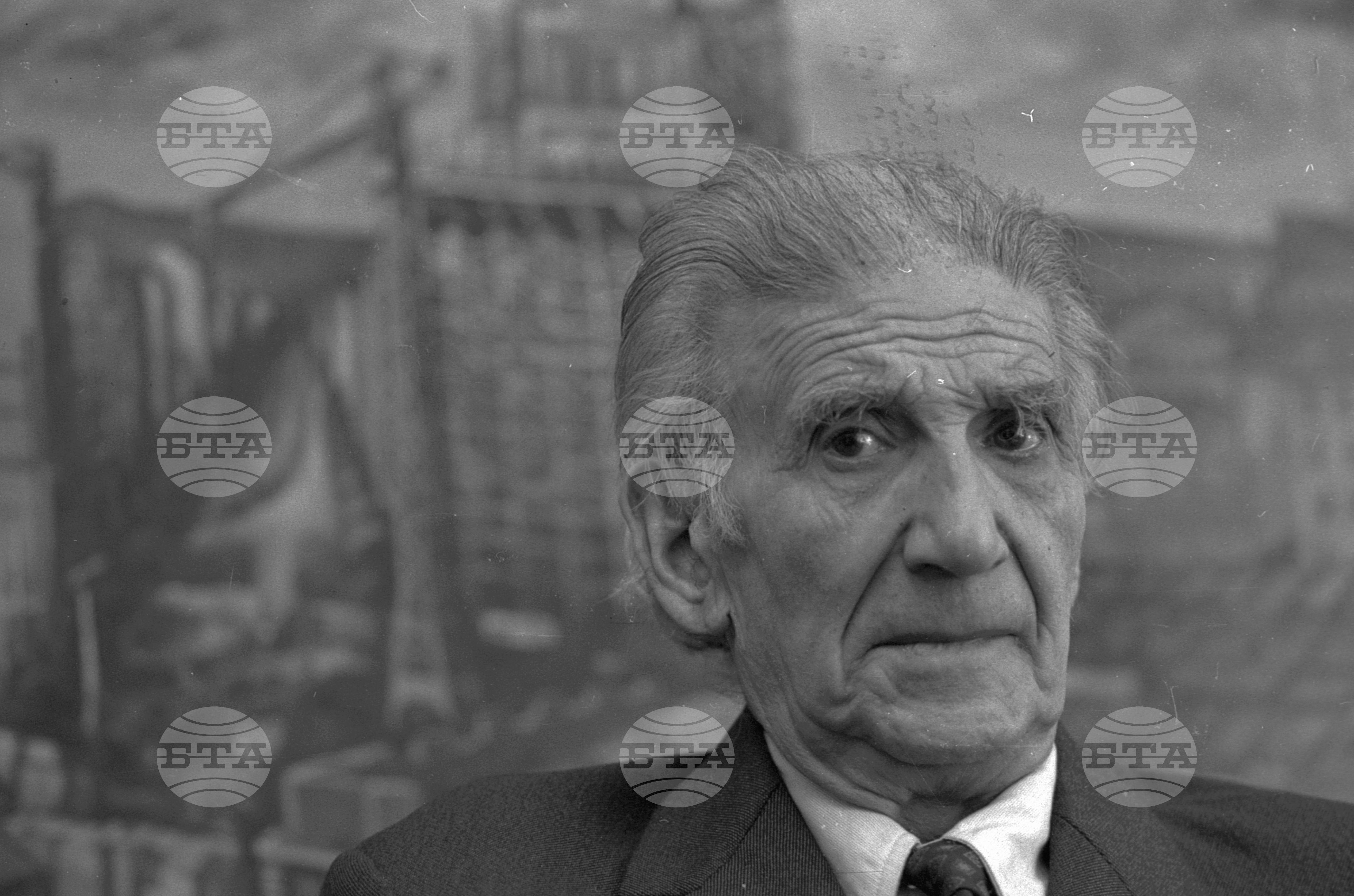 Народният художник Цанко Лавренов