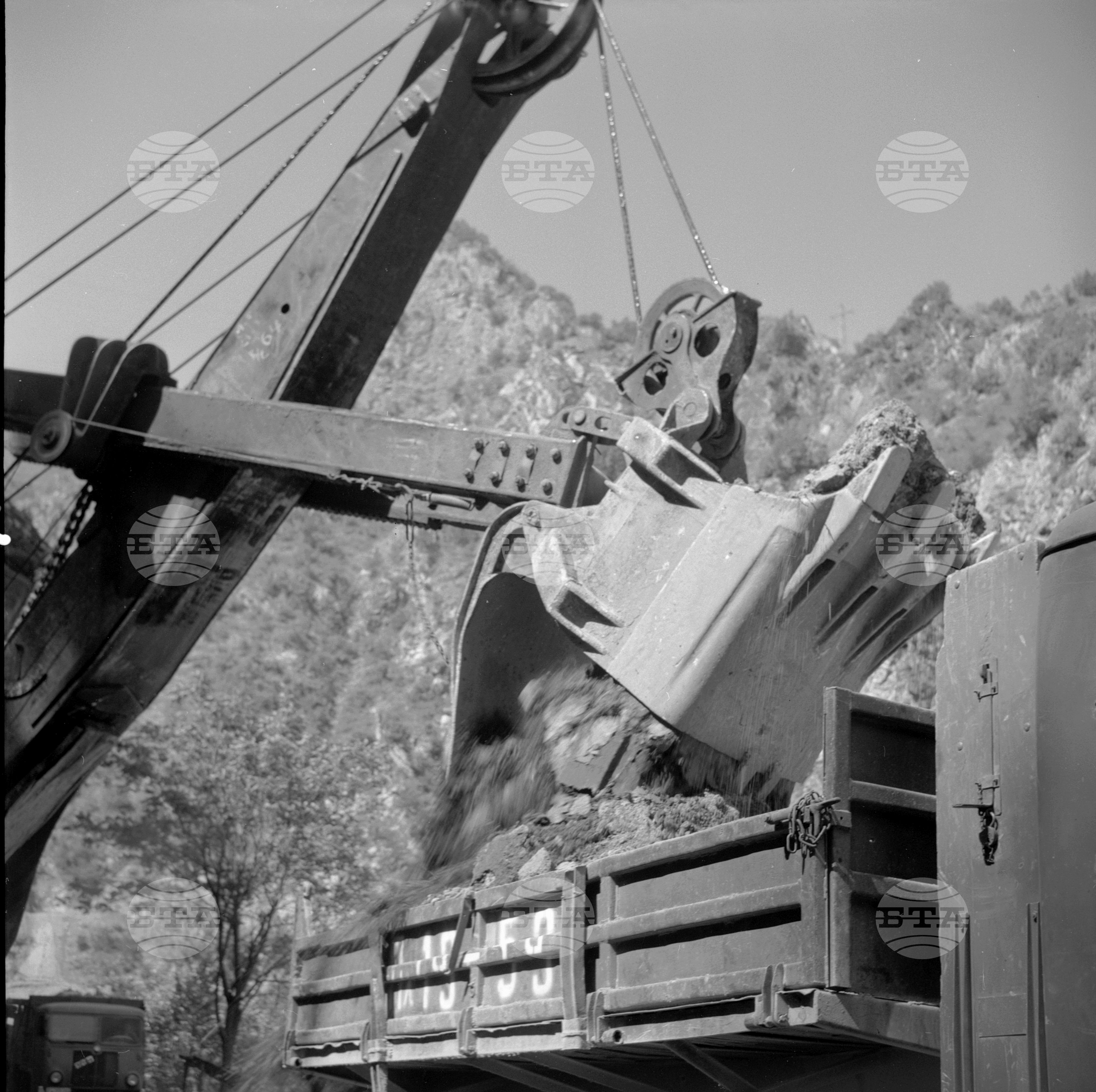 Изграждане на язовид "Кричим" 1963 година