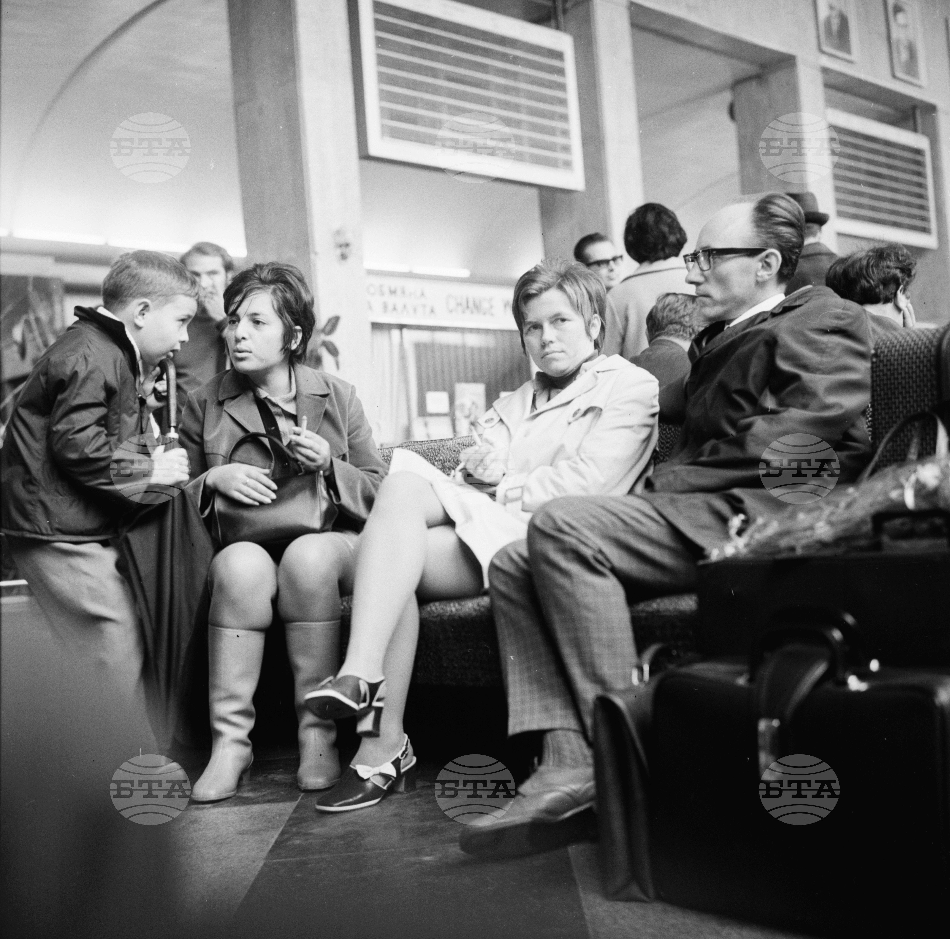 Свободни кадри на аерогара София 1970 година