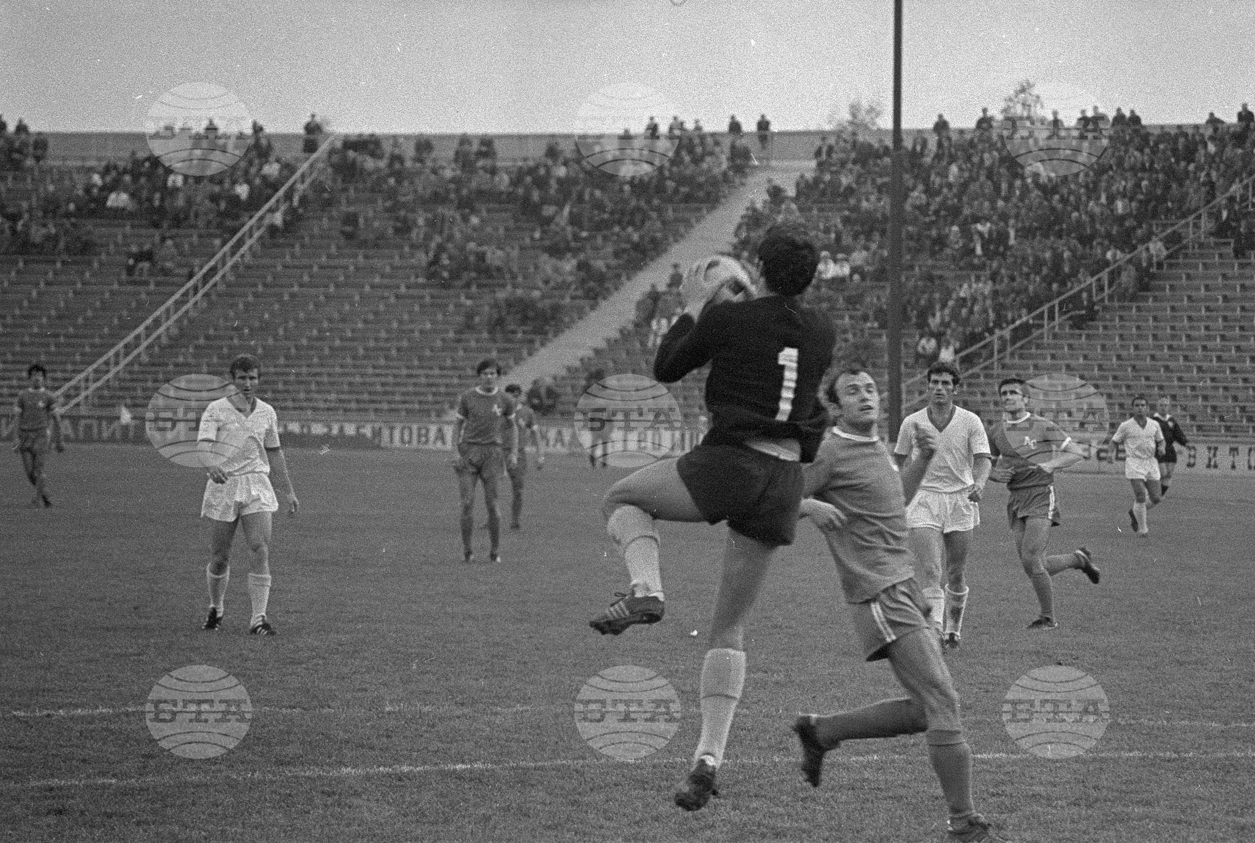Футболна среща между отборите на "Левски-Спартак" и "Спартак" - 1972 година