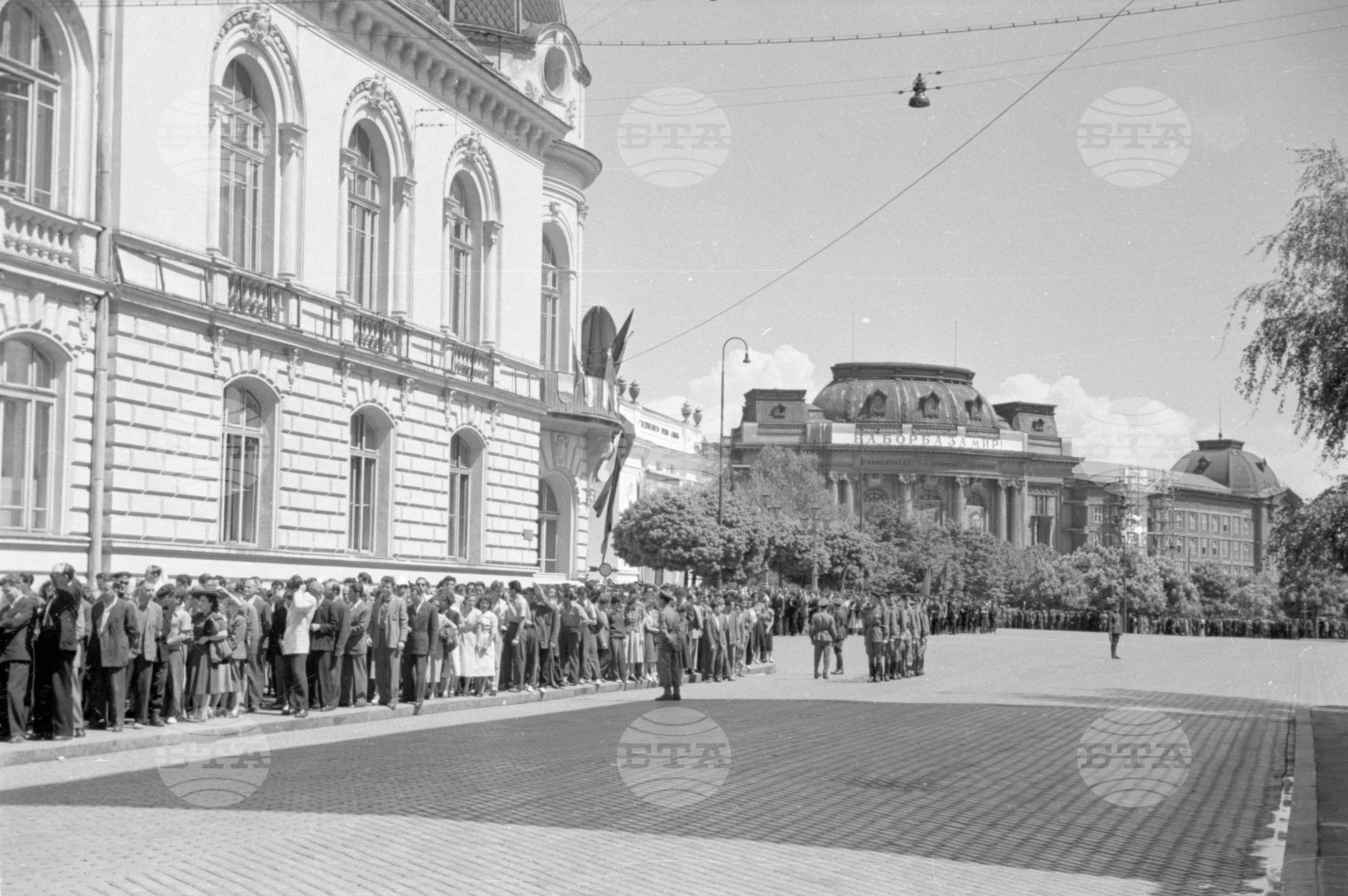 Погребение на подпредседателя на Министерски съвет и член на Политбюро на ЦК на БКП Владимир Поптомов