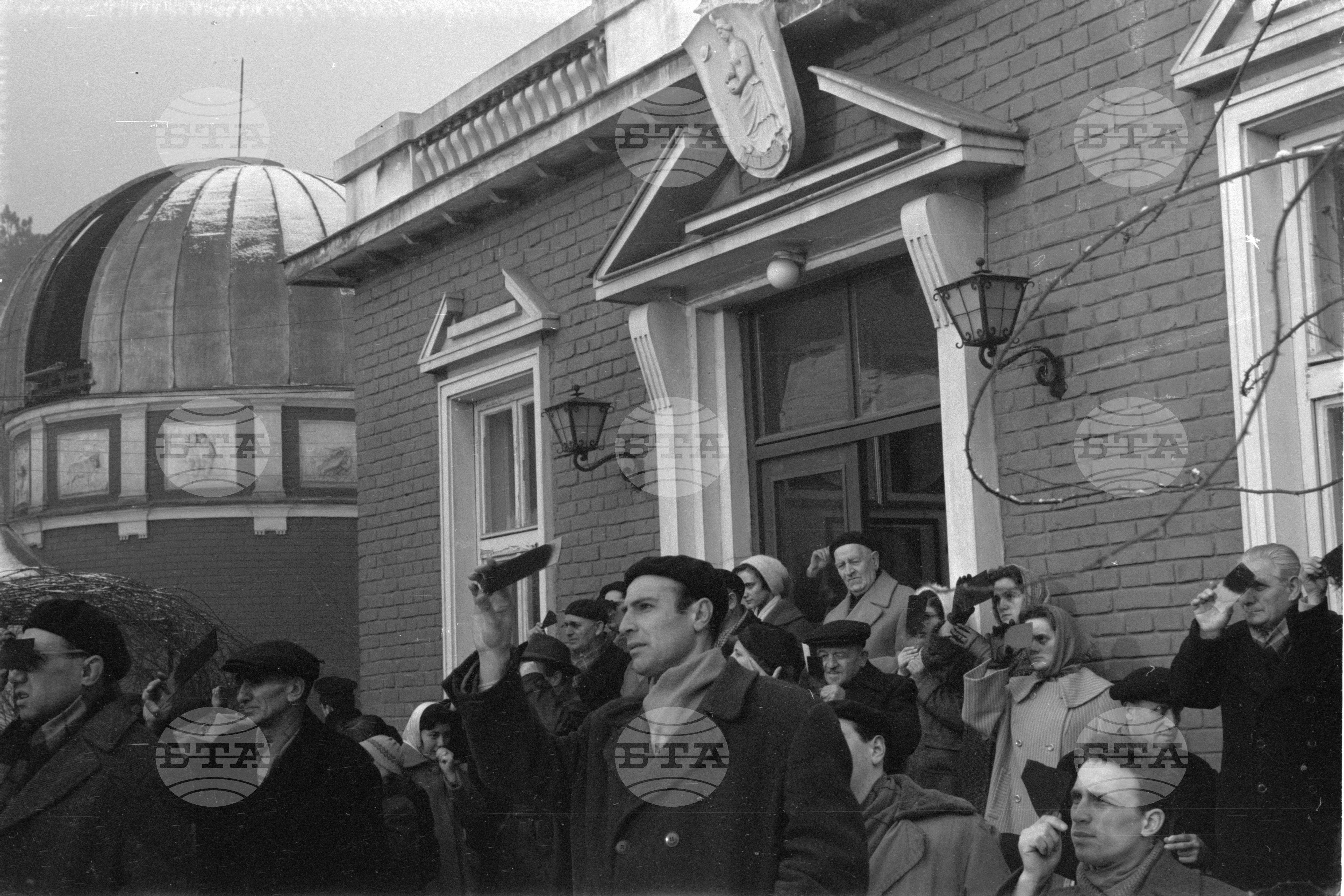 Слънчевото затъмнение на 15.II. 1961 г. наблюдавано от Софийската астрономическа обсерватория