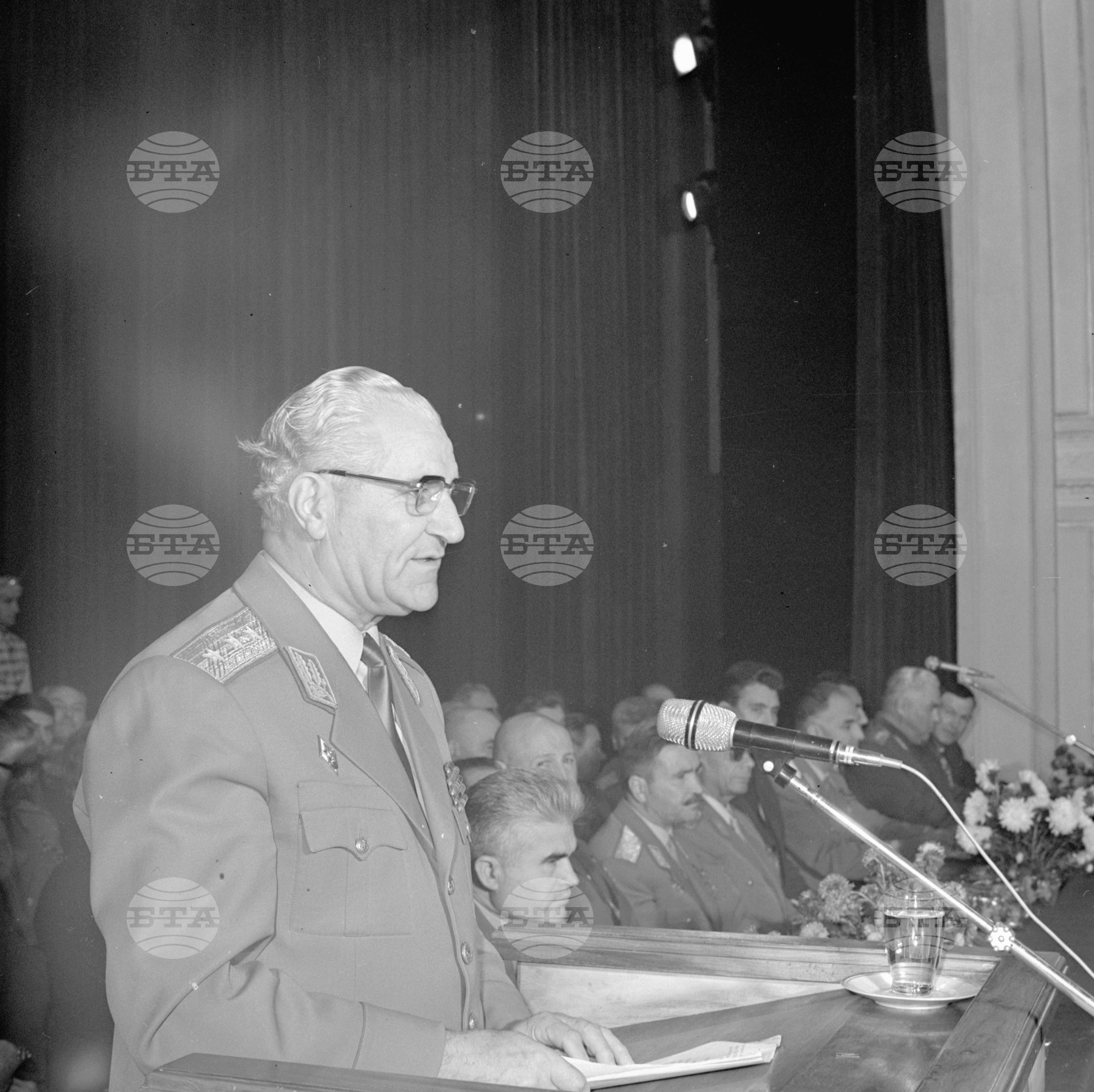 Честване на 27 годишнина Българска народна армия