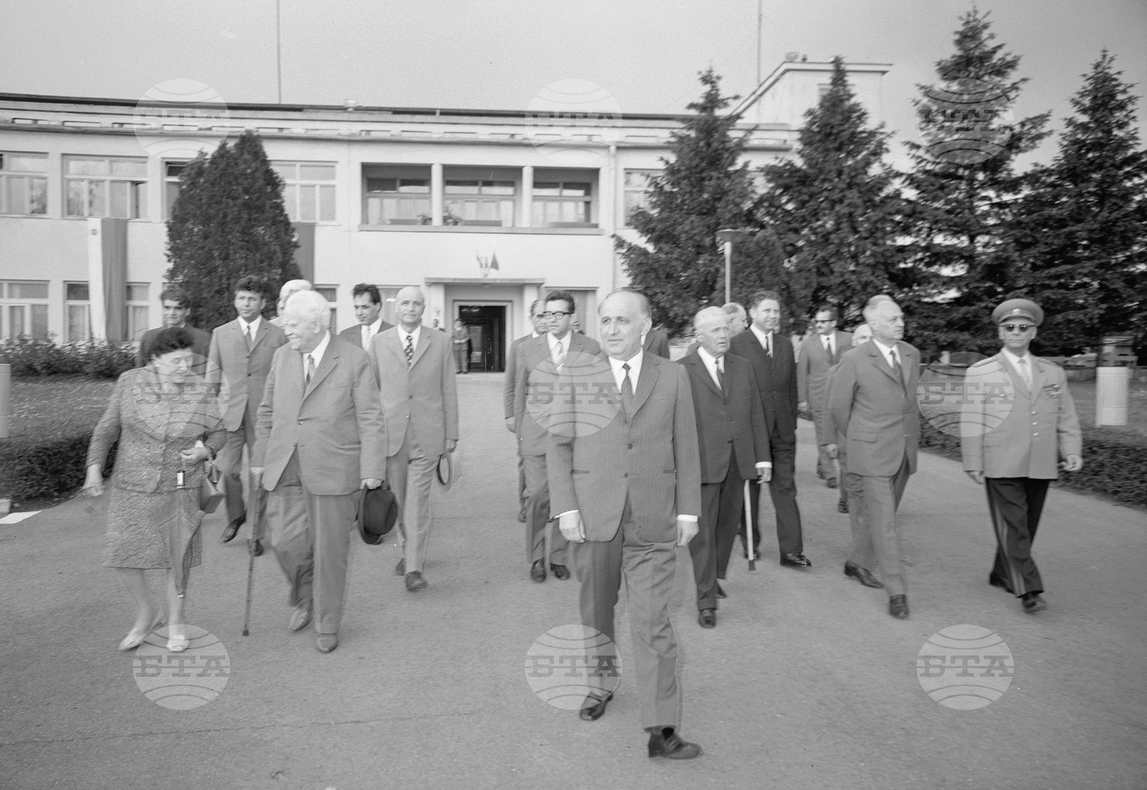 По време на изпращането на делегацията на БКП (Българска комунистическа партия) за XIV конгрес на ЧКП (Чехословашката комунистическа партия)
