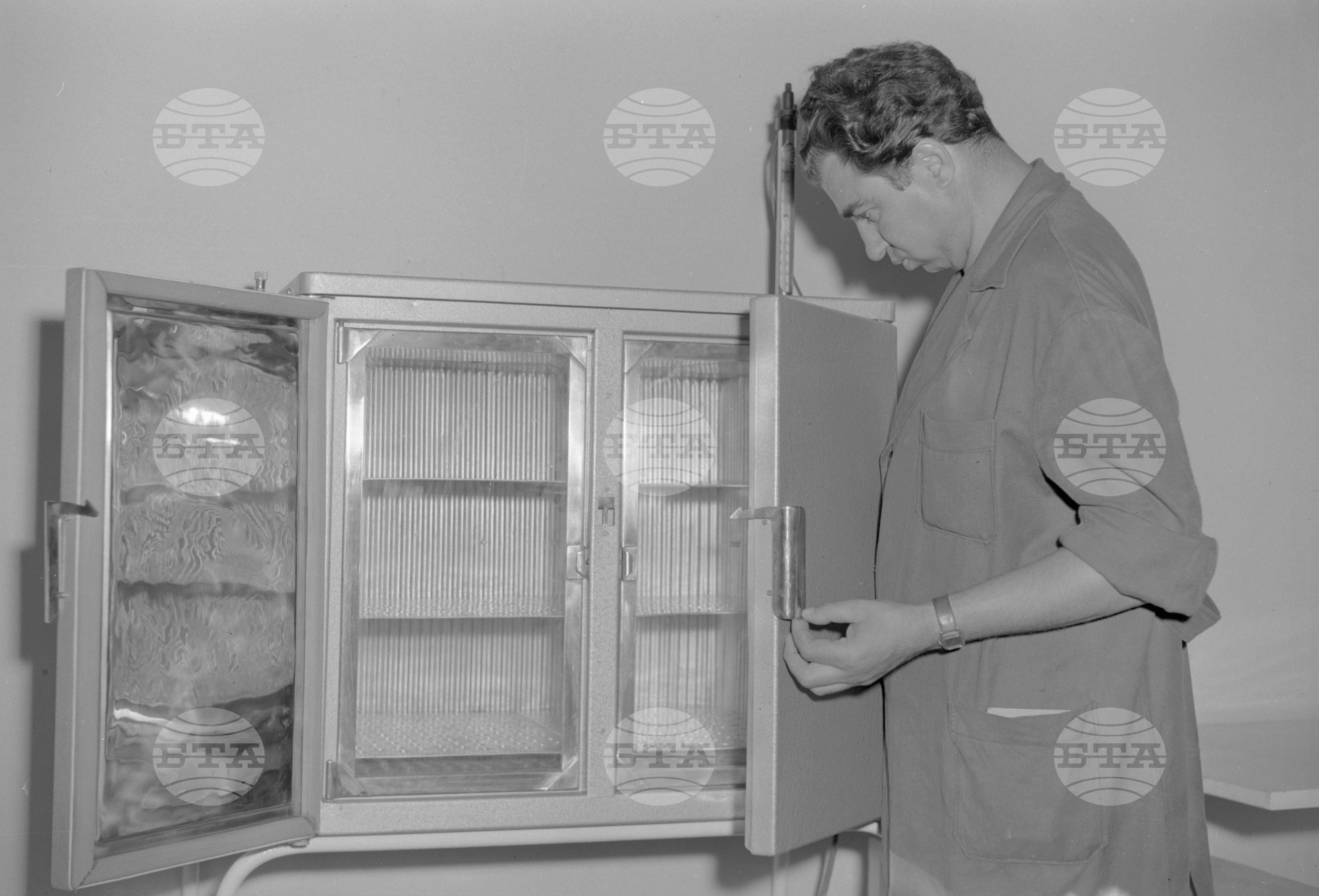 Медико-инструментален завод София 1962 година