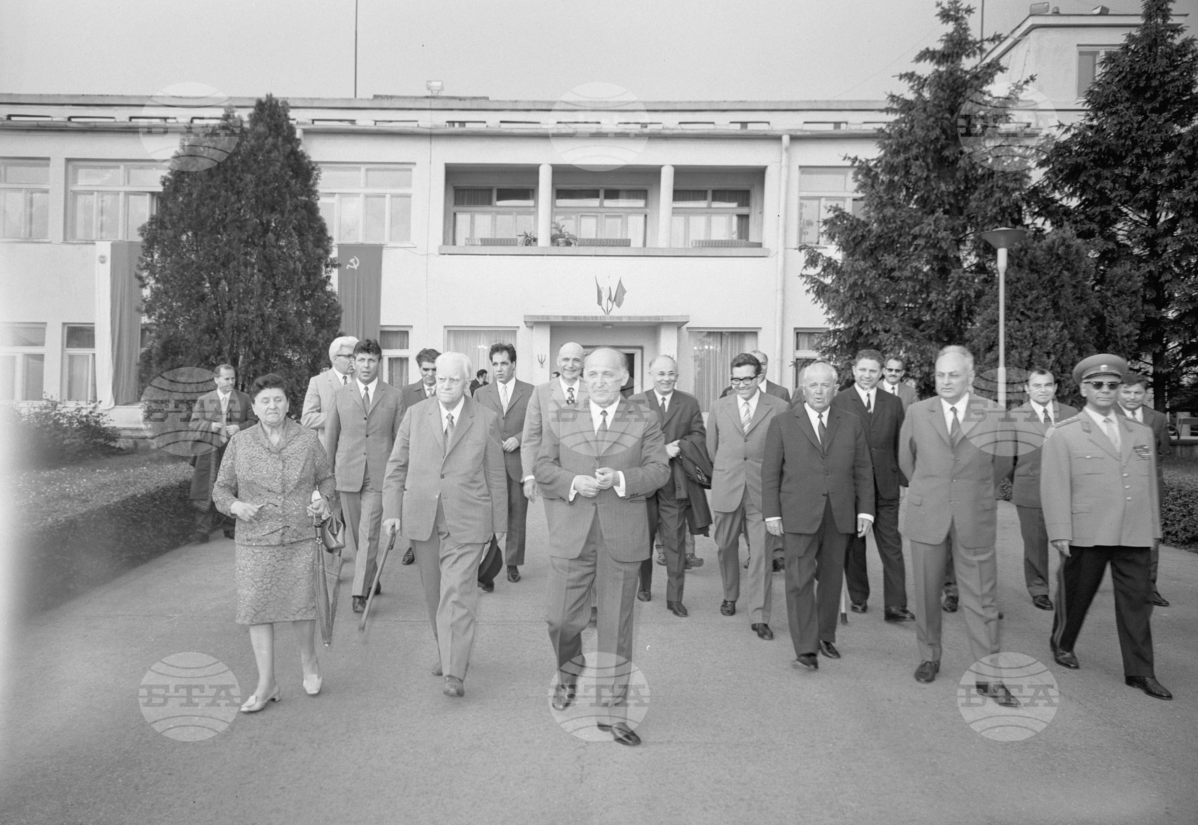По време на изпращането на делегацията на БКП (Българска комунистическа партия) за XIV конгрес на ЧКП (Чехословашката комунистическа партия)