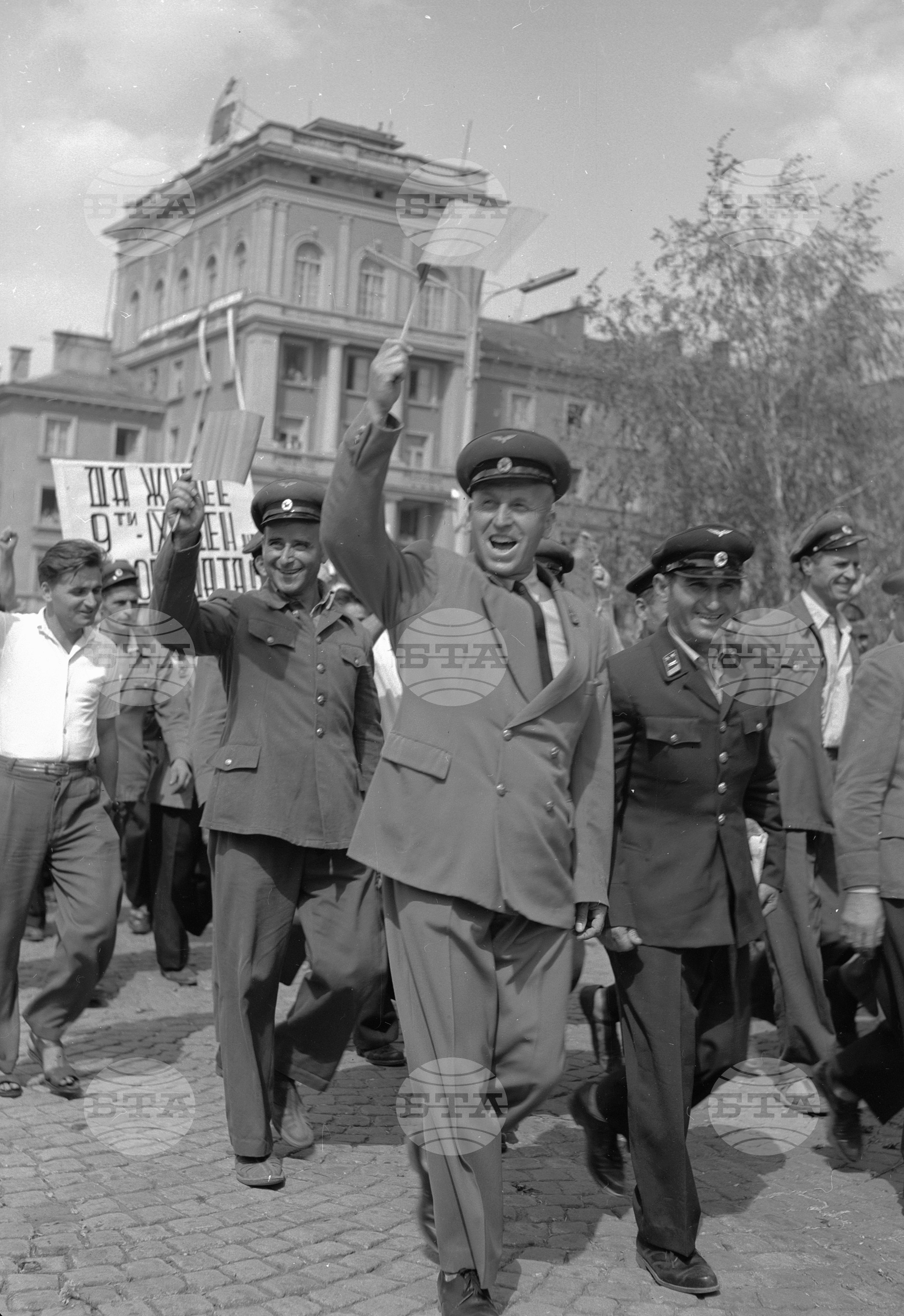 Деветосептемврийската манифестация в Димитровград част 2