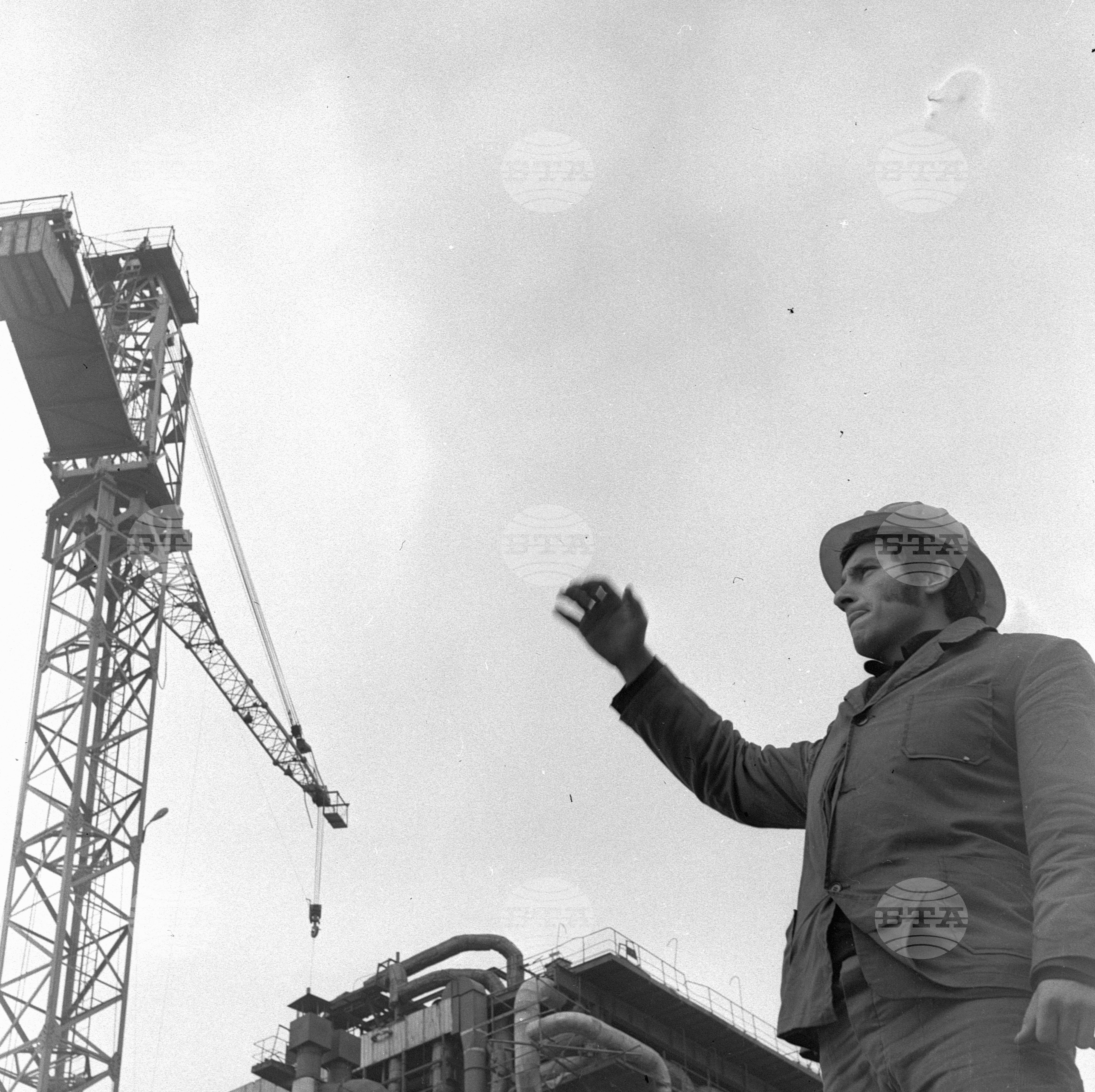 На строежа на разширението на топлоелектрическата централа (ТЕЦ) "Русе" - 1970 година