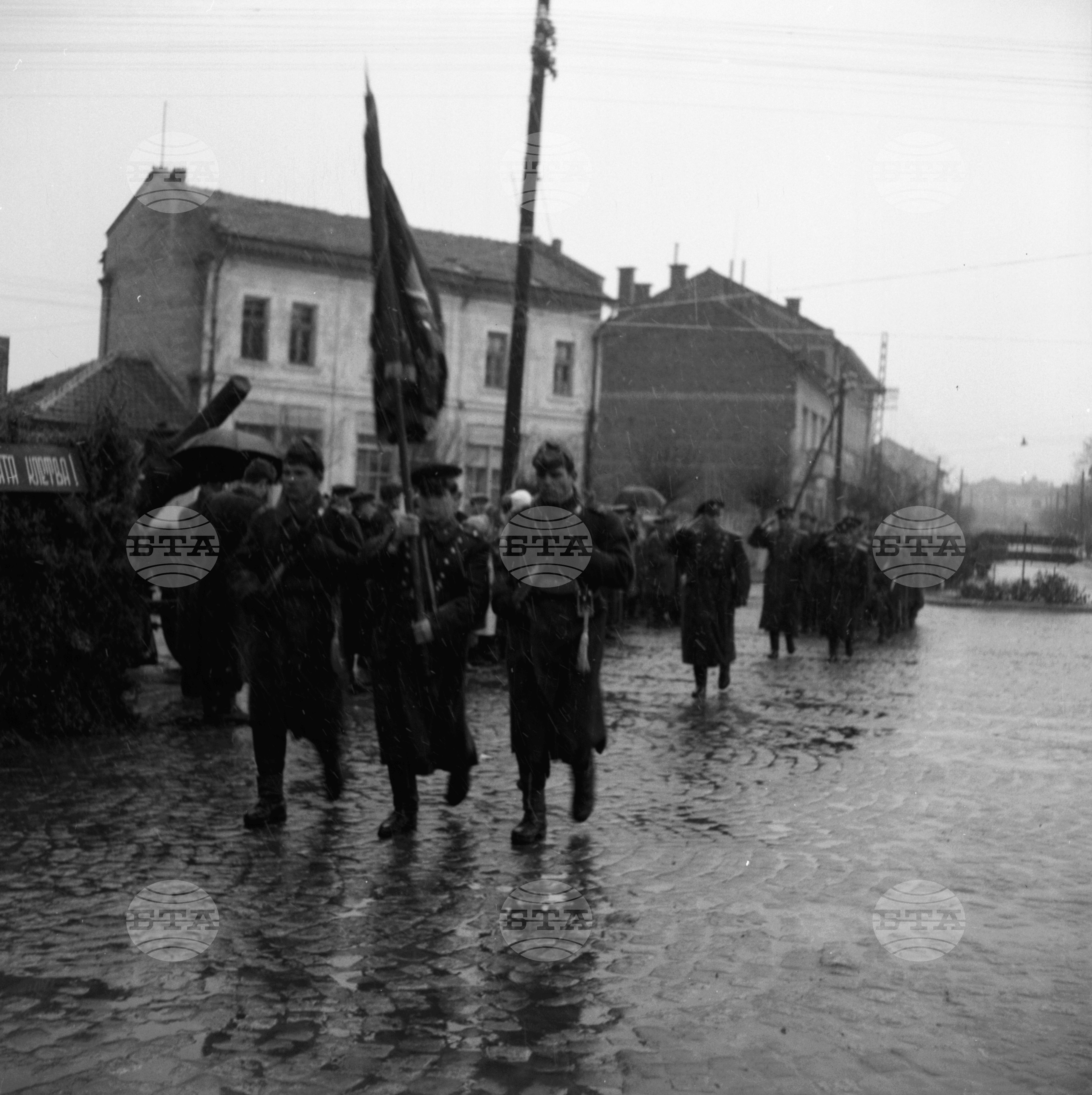 Единство между армия и народ.  Клетва на младите бойци от поделение 55320