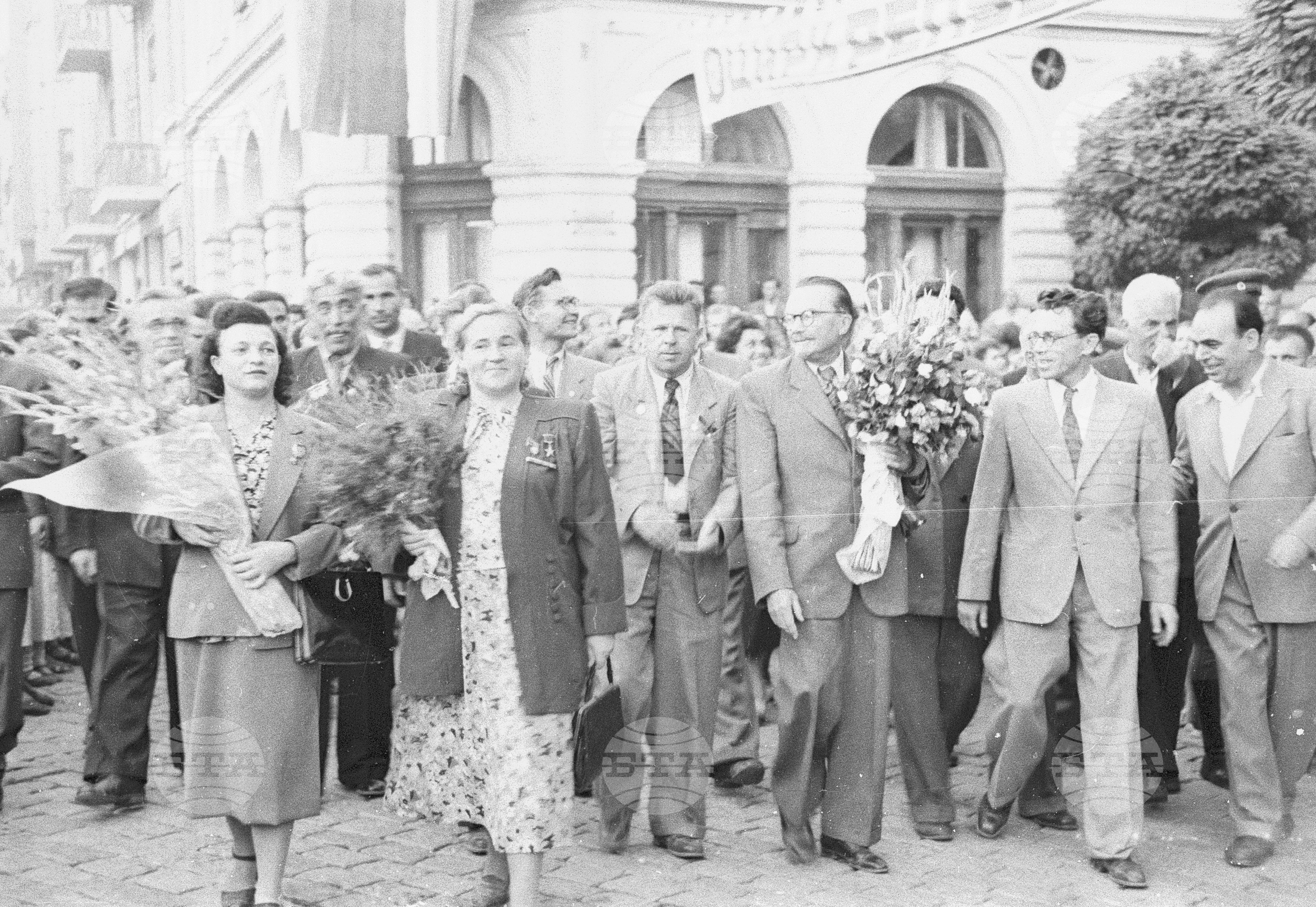 Съветските гости по време на месеца на Съветската дружба, 1951 година - Чекирьов, Скрябин и други