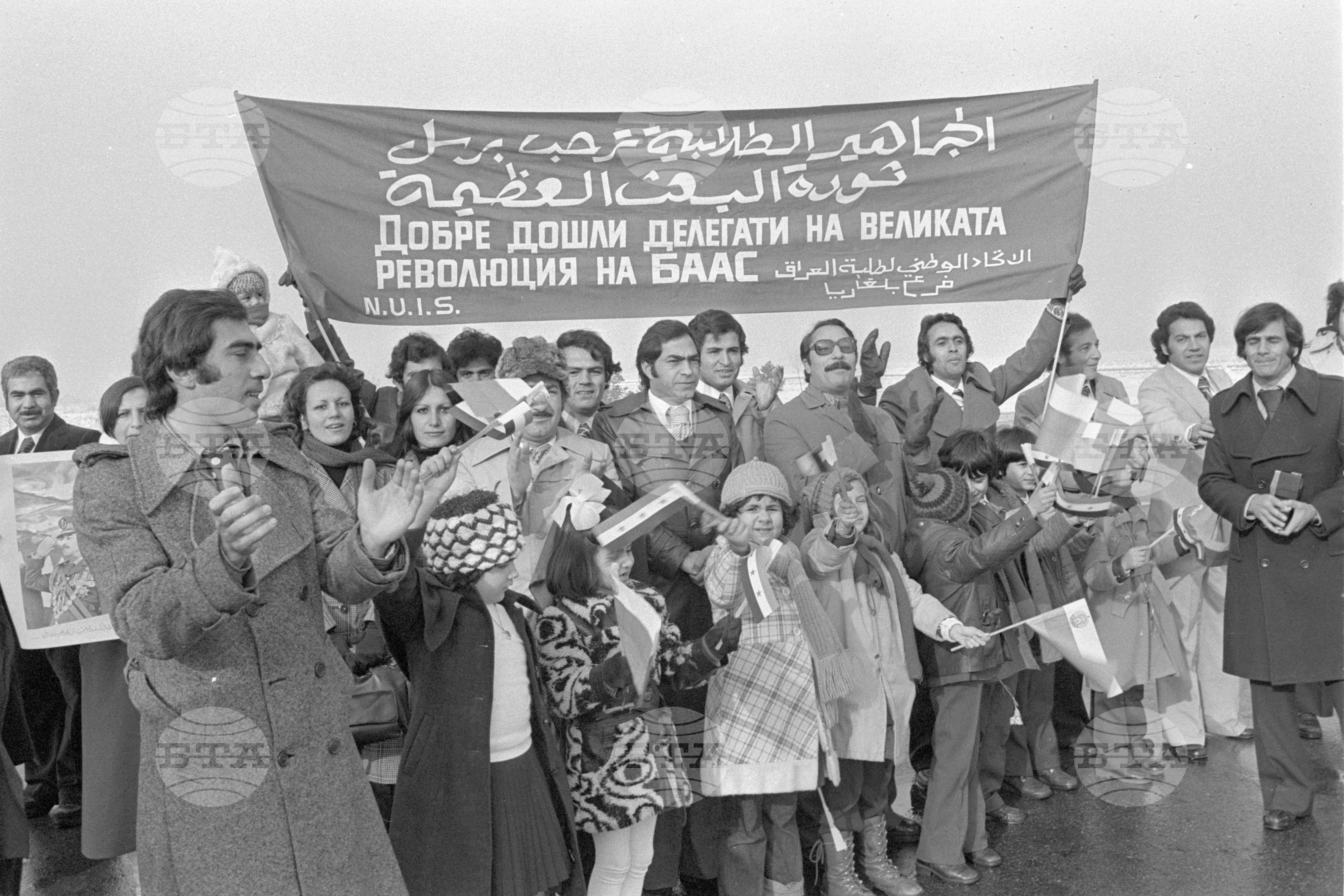 100 години от Освобождението на София - венци пред Паметника на освободителите