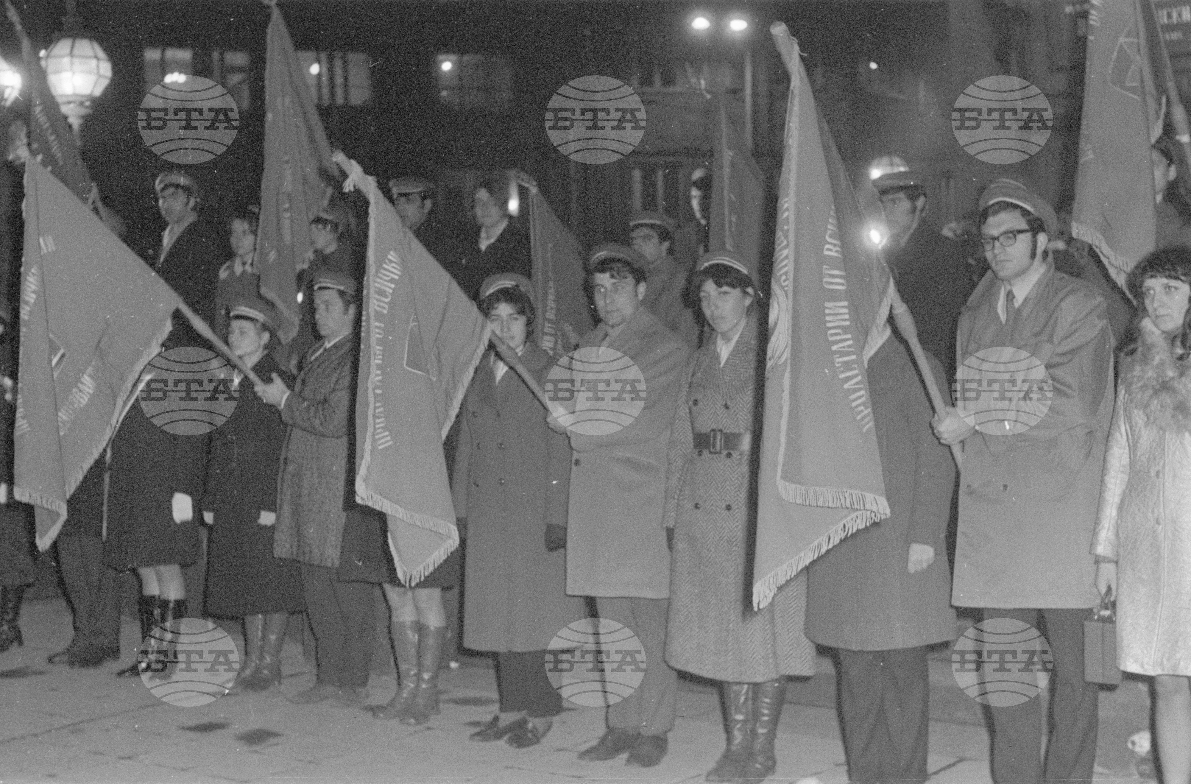 Студентски митинг пред паметника Левски