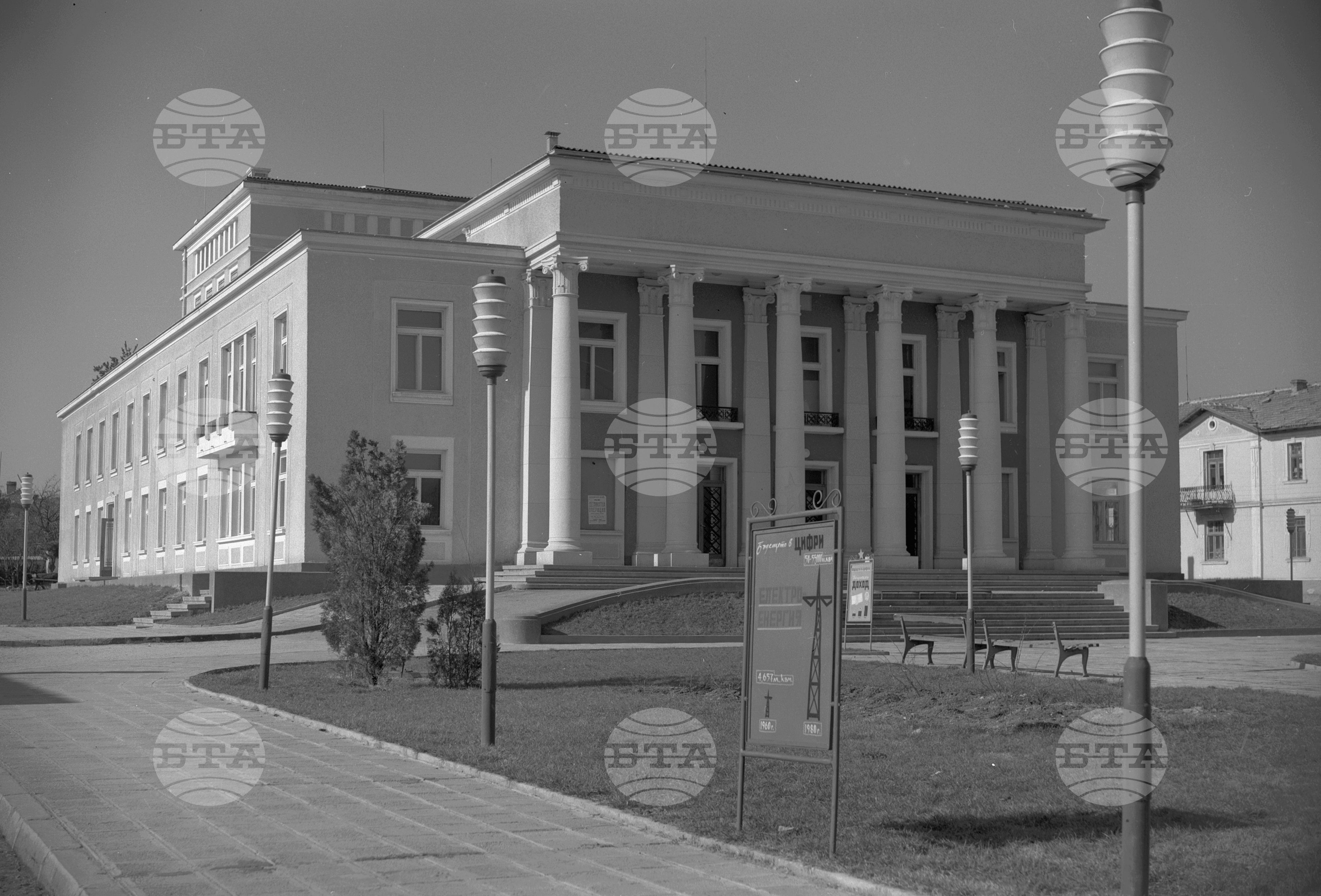 Град Харманли в снимки