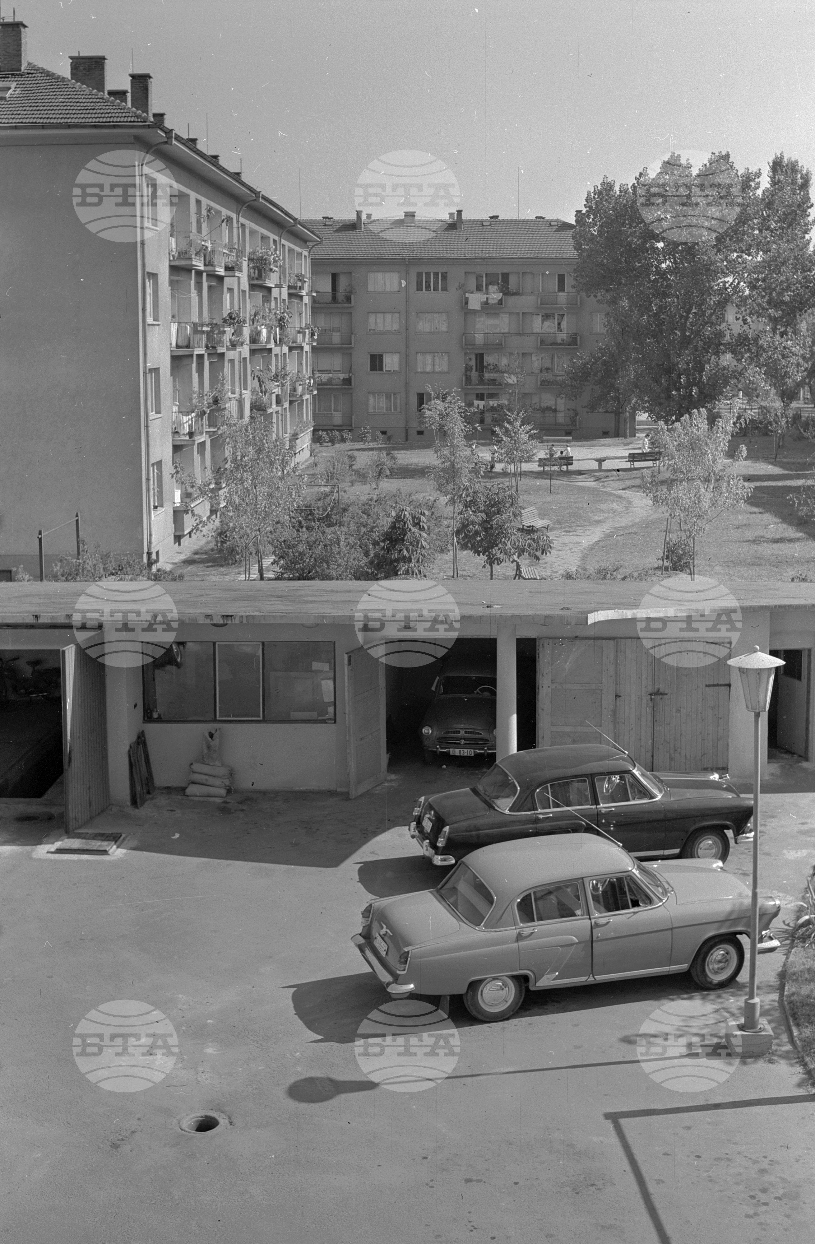 Служебният паркинг на Българска телеграфна агенция (БТА) 1963 година