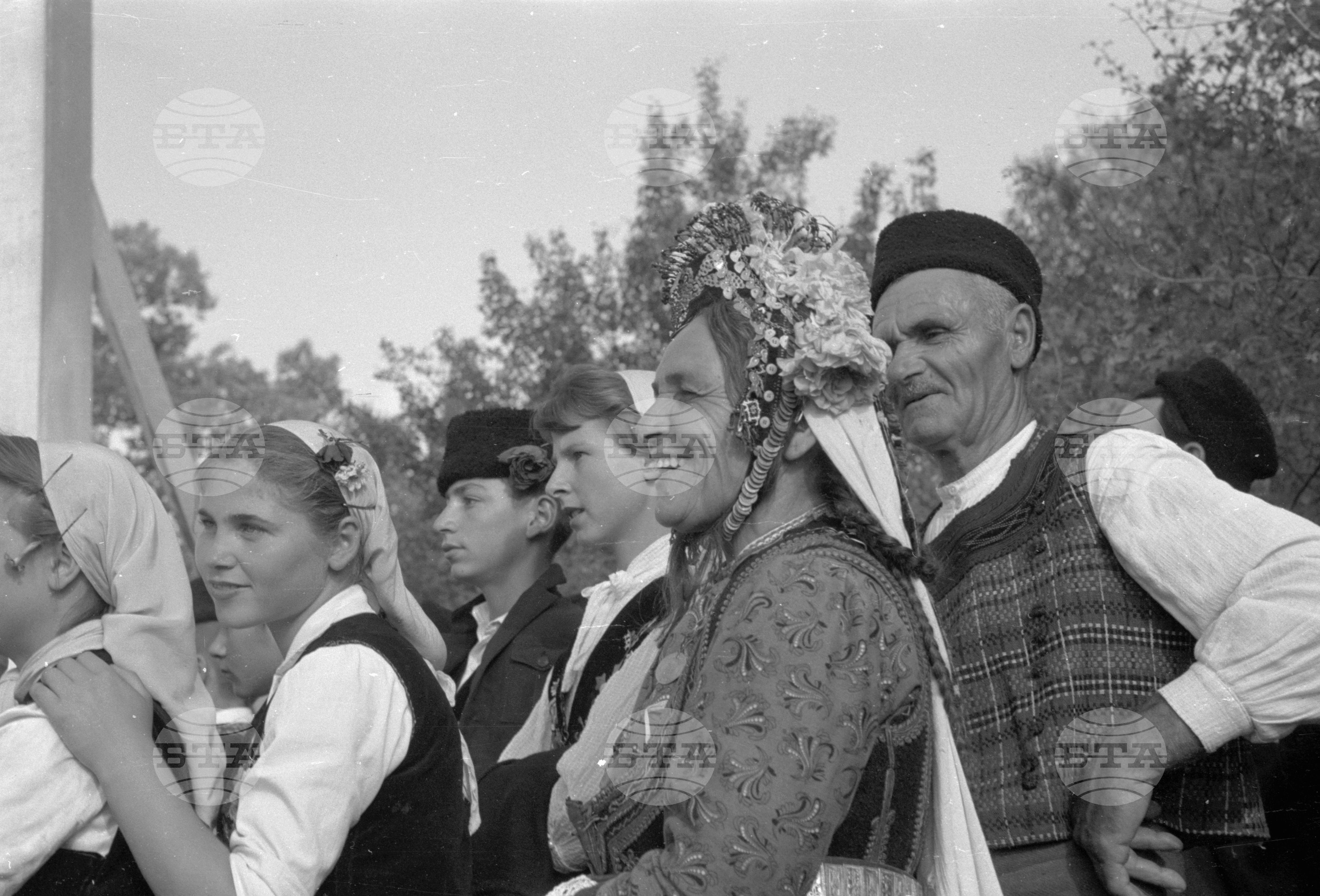 Събор-надсвирване и надиграване в местността "Острова" (днес "Острова на Тунджа“), край Сливенските минерални бани