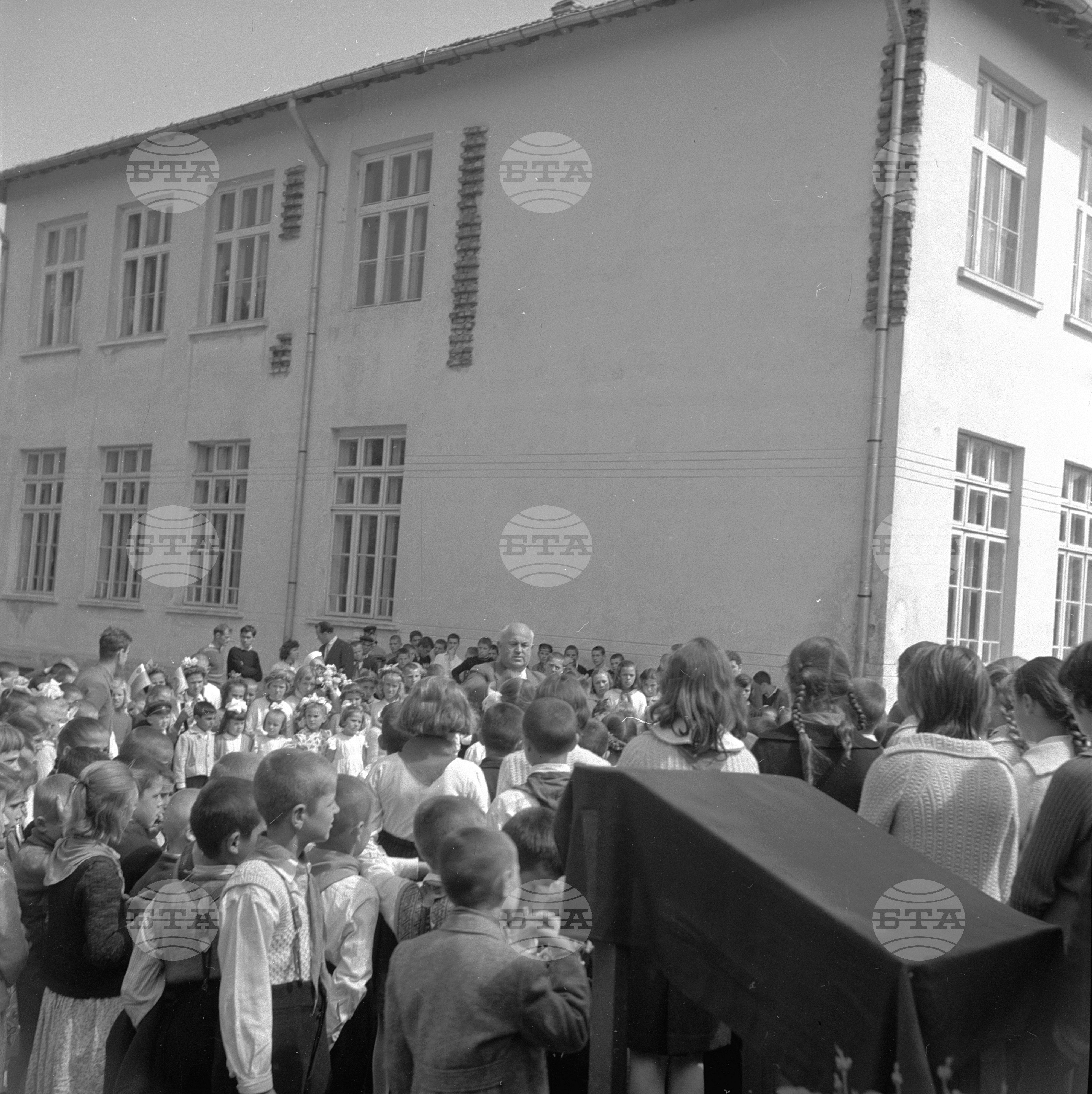 Празнична манифестация в град Станке Димитров(Дупница) по случай 1100 - годишнината на славянската писменост и Деня на българската култура