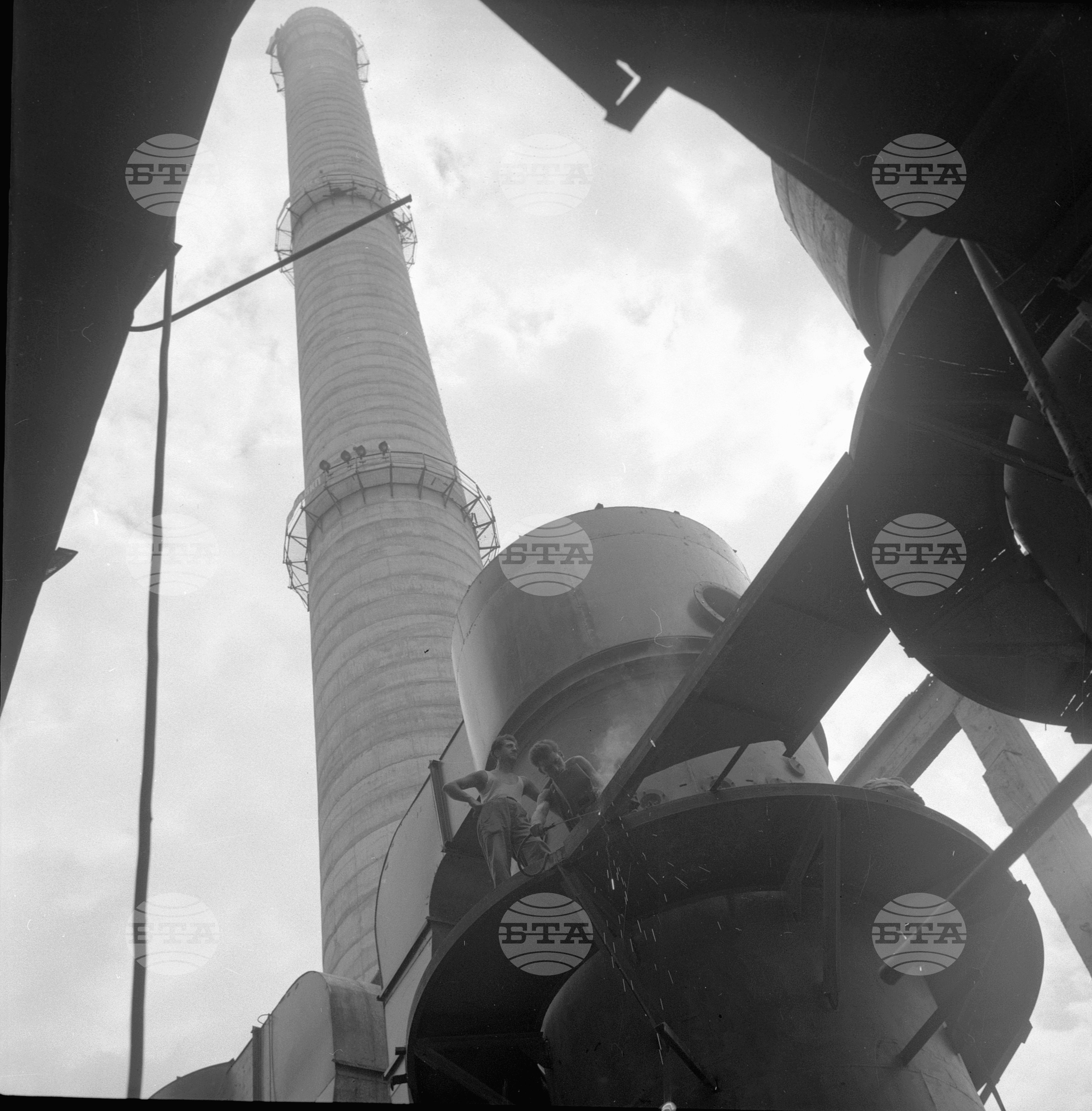 На строежа на Азотно-торовия завод край Стара Загора 1962г. част 7