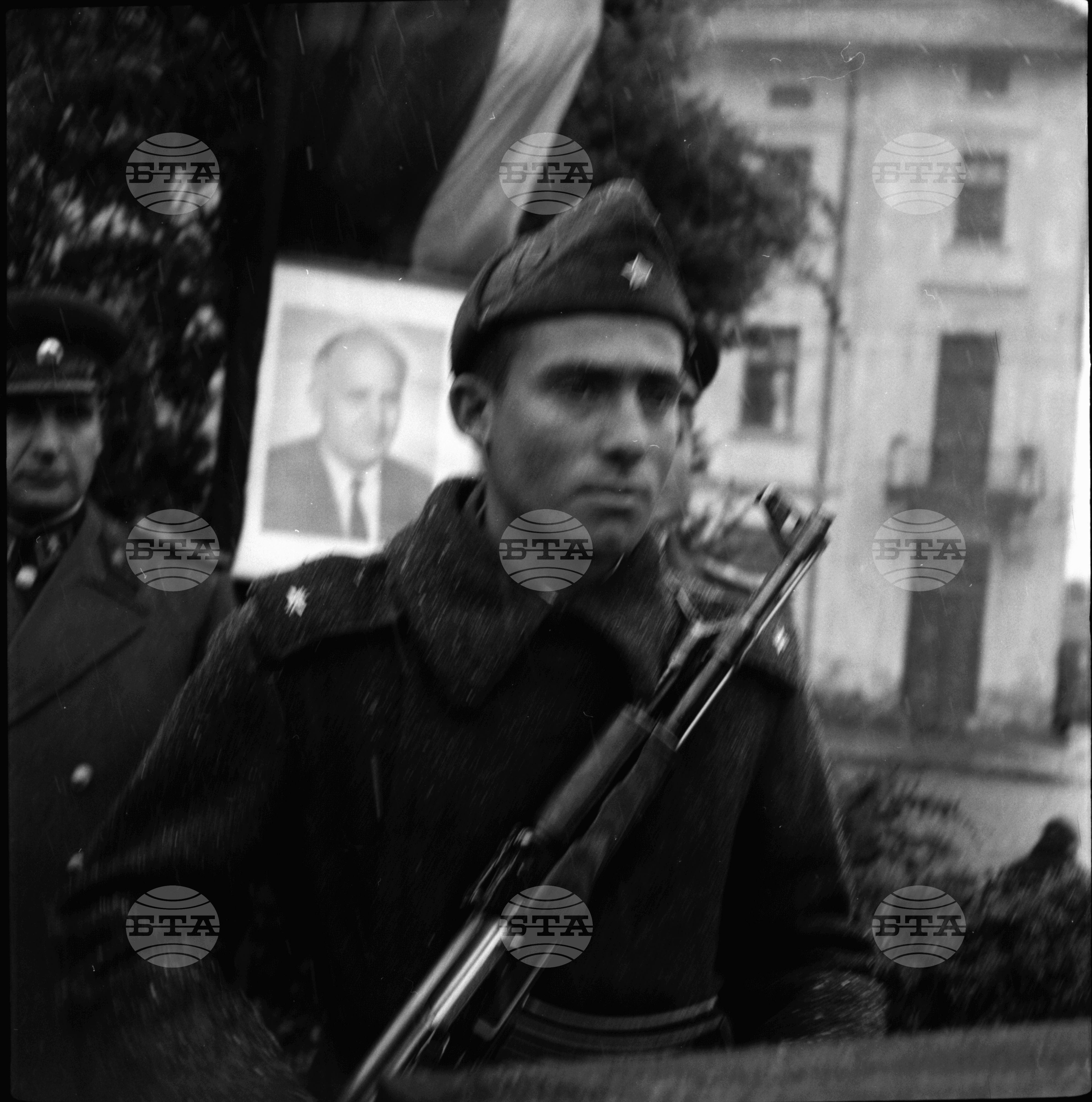 Единство между армия и народ.  Клетва на младите бойци от поделение 55320