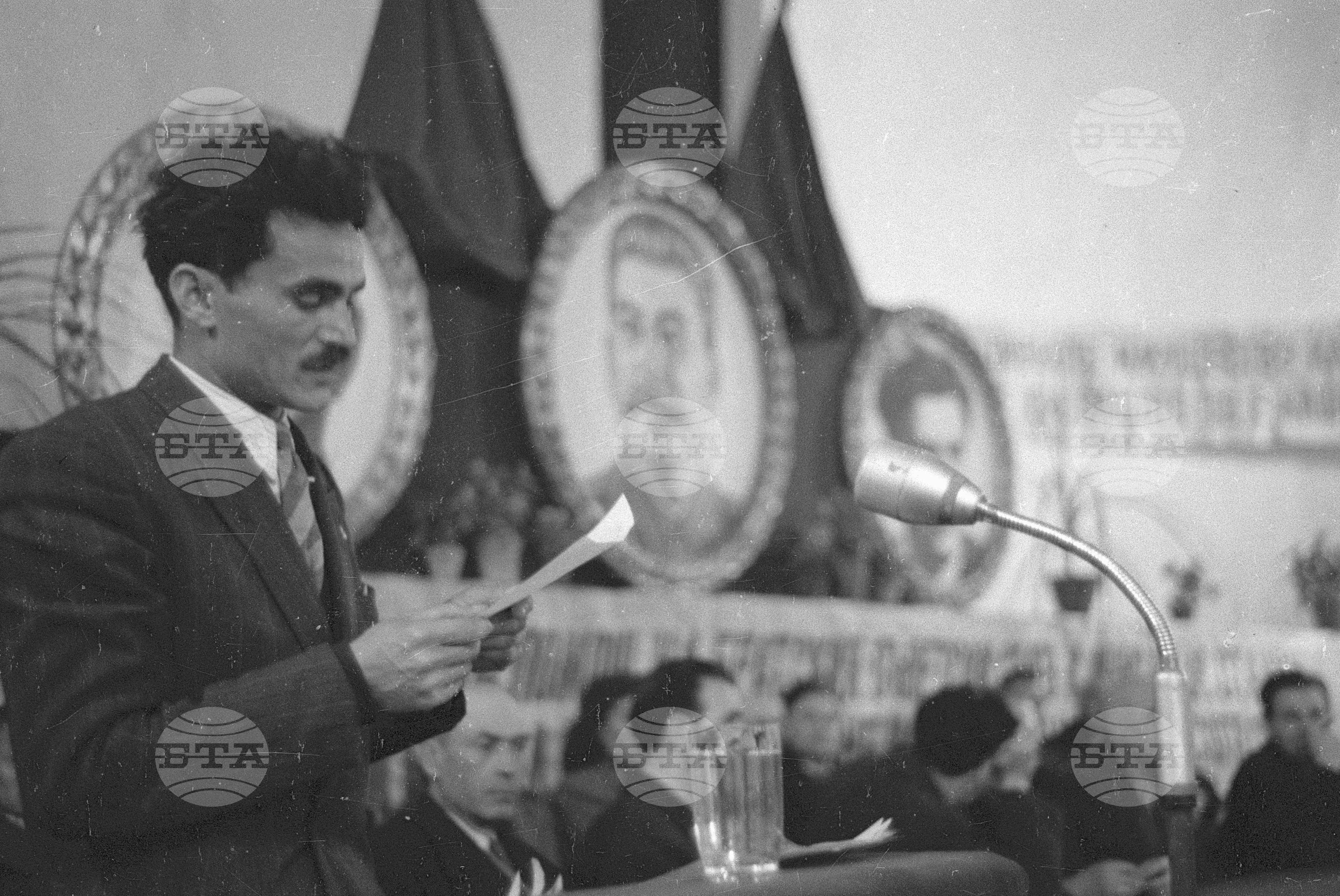 Поемане шефството на Гео Милев от Дорт Музик - Архив, Българска телеграфна агенция (БТА), 1951