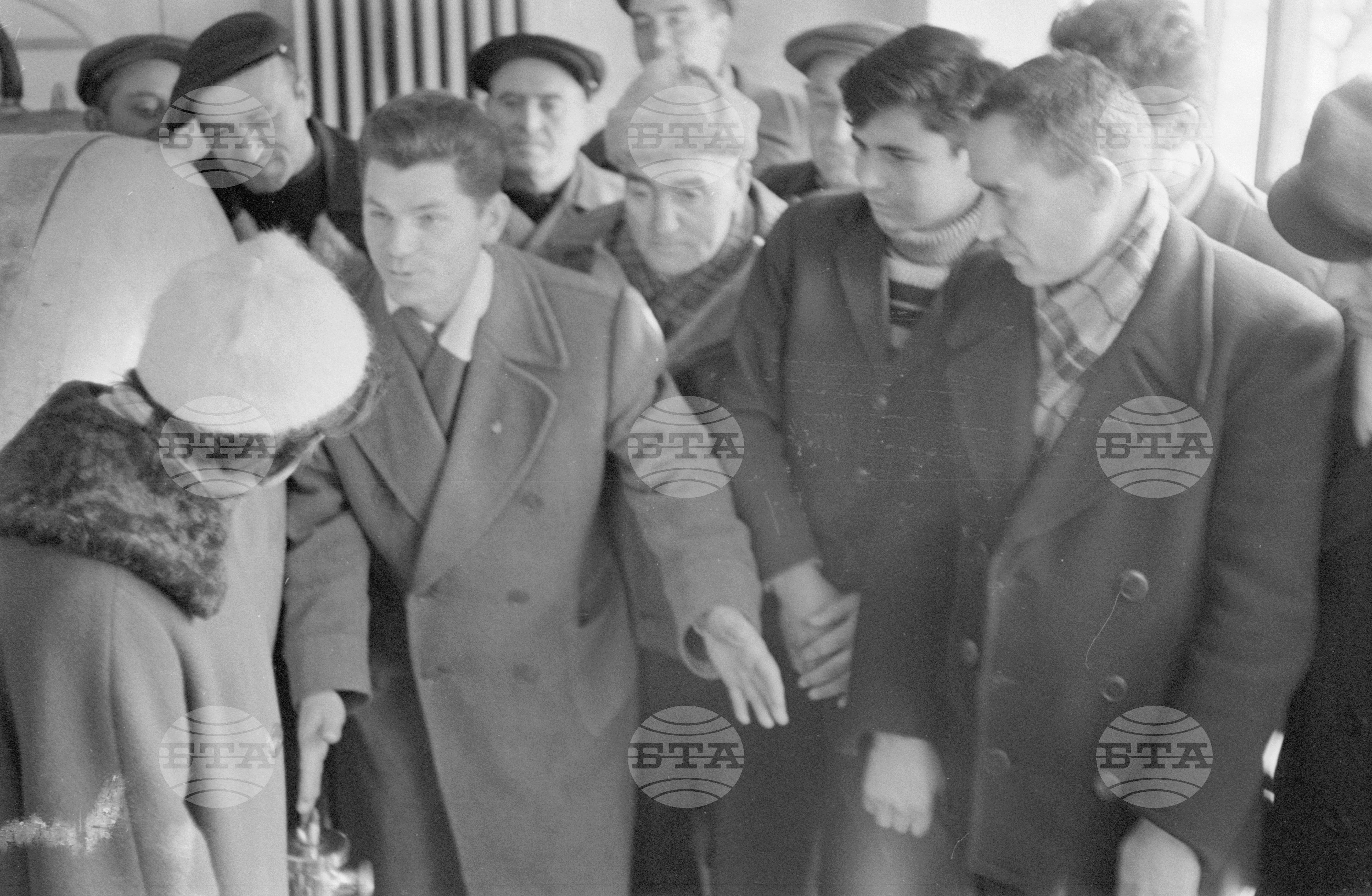 Курс за преквалификация на доячи от района на ТКЗС-та (Трудово кооперативно земеделско стопанство) на град София