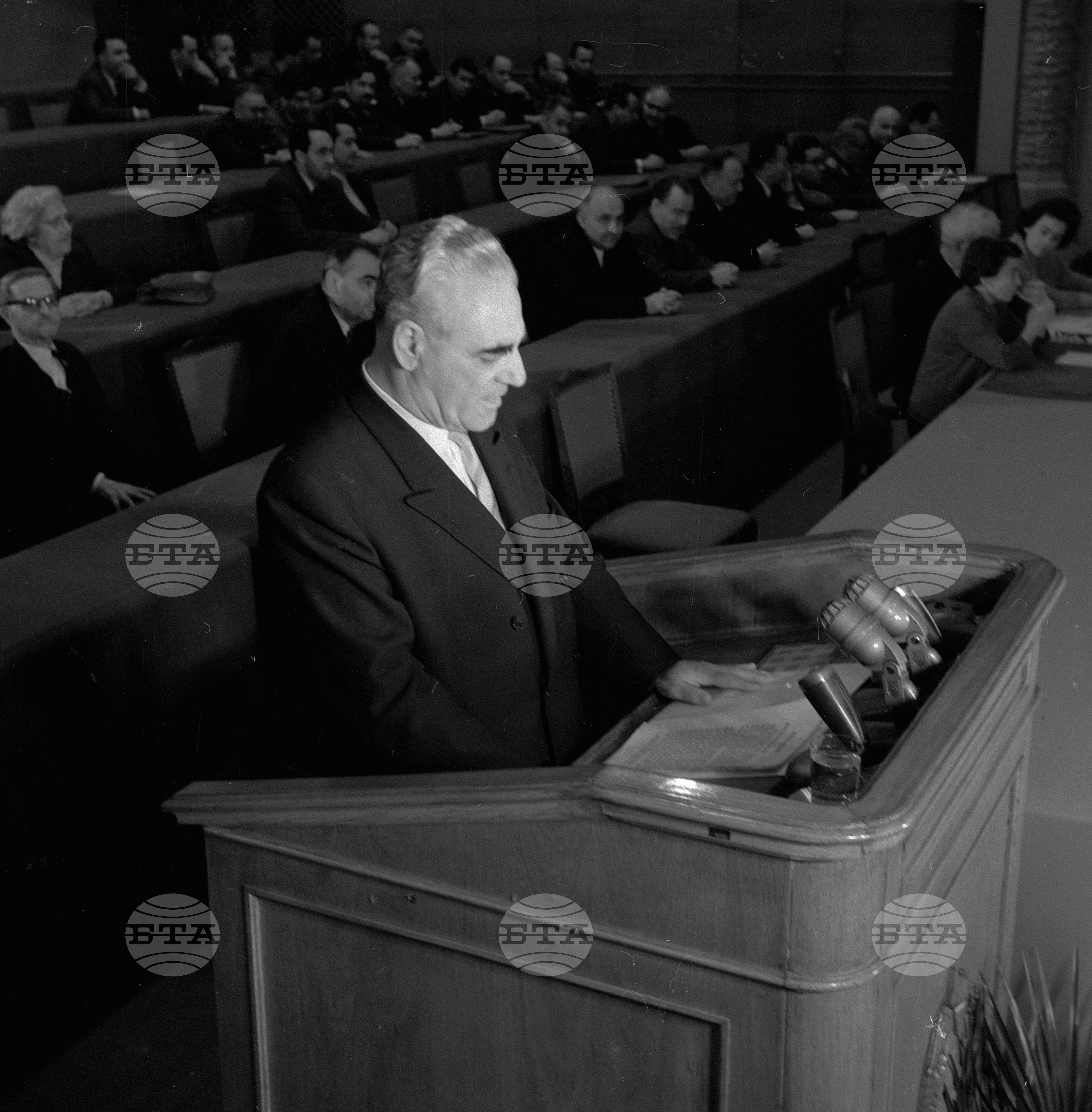 Втората редовна сесия на Народното събрание - 1962 година