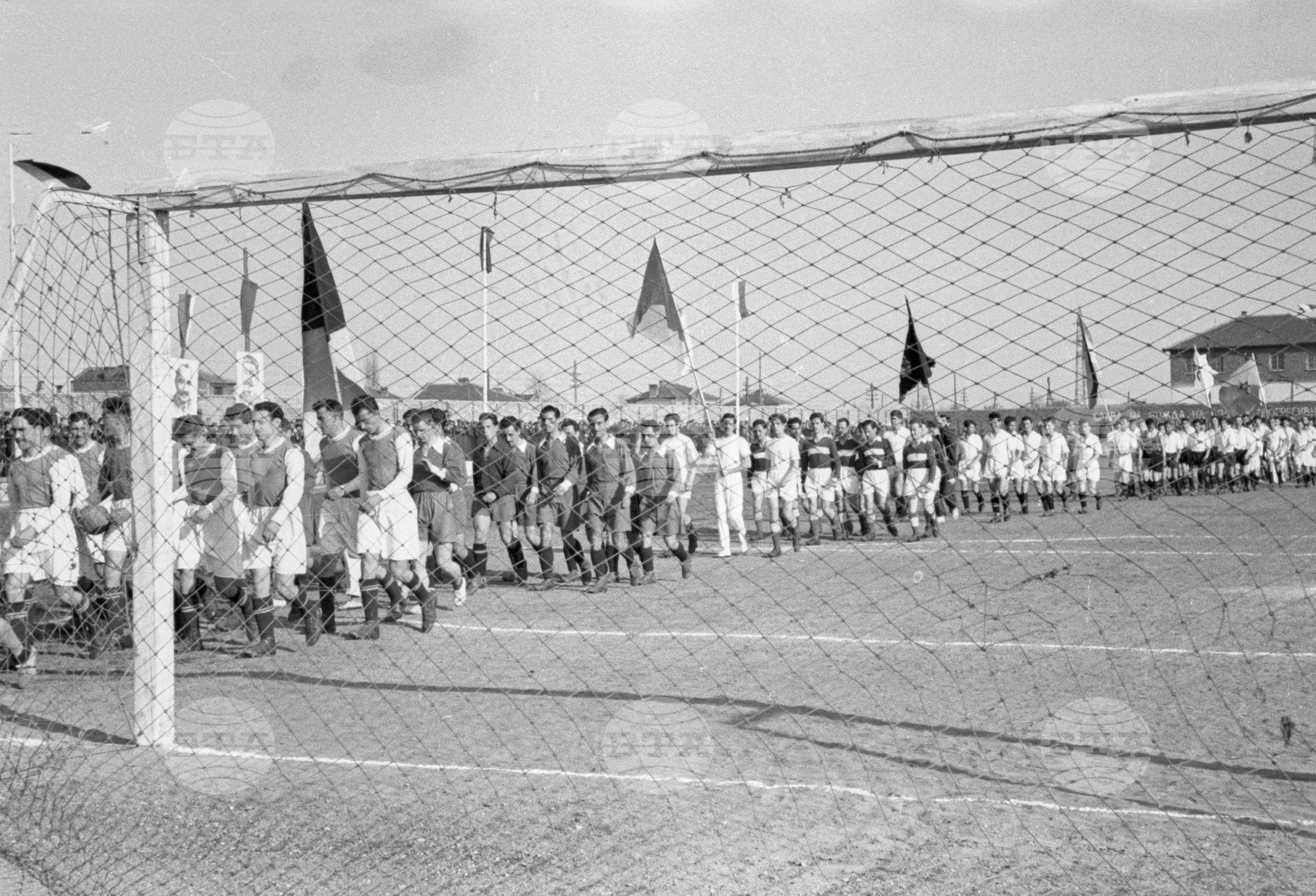Откриване на футболния сезон за 1951 година