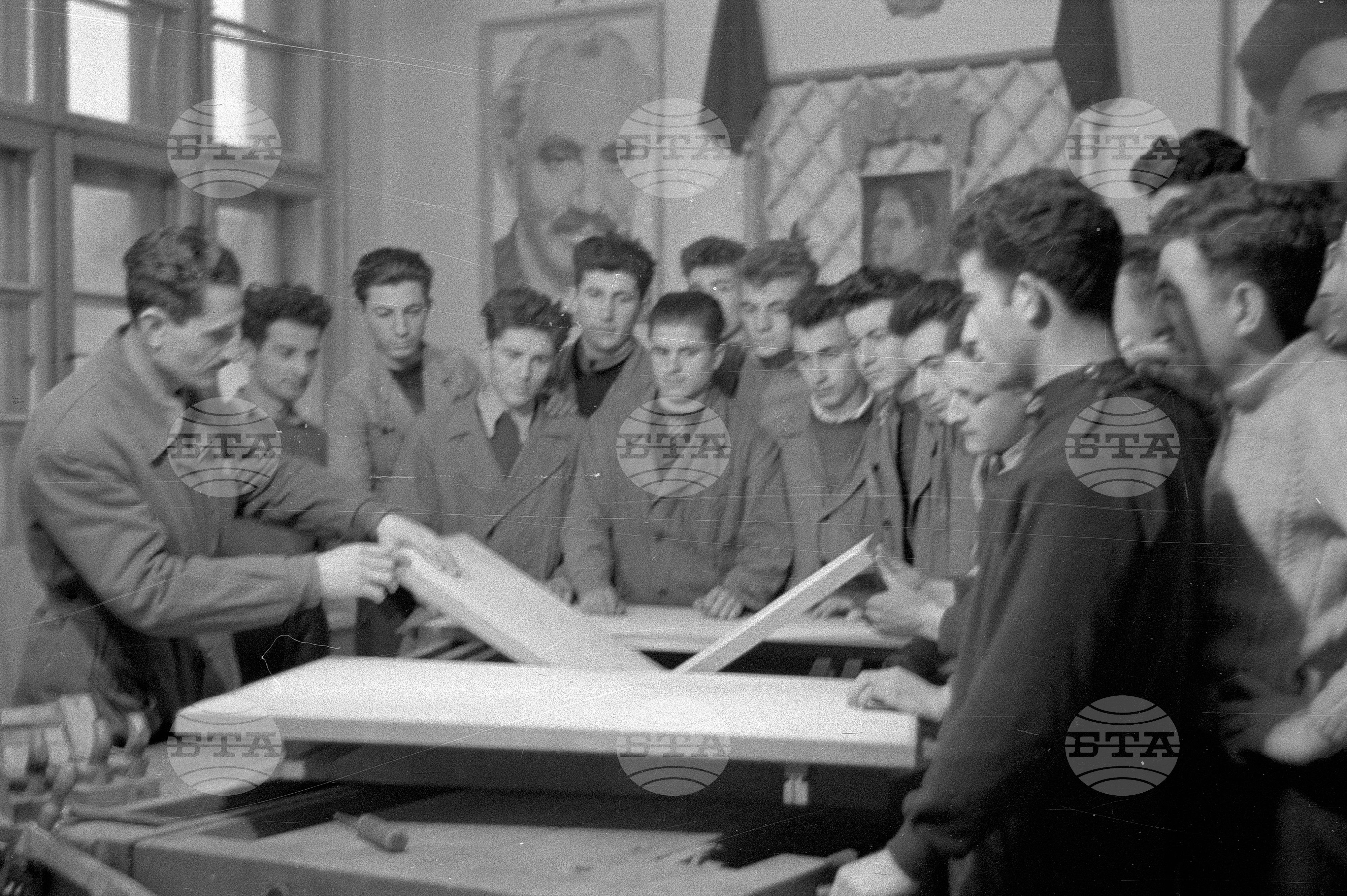 Техникум по дървообработване и вътрешна архитектура, 1951
