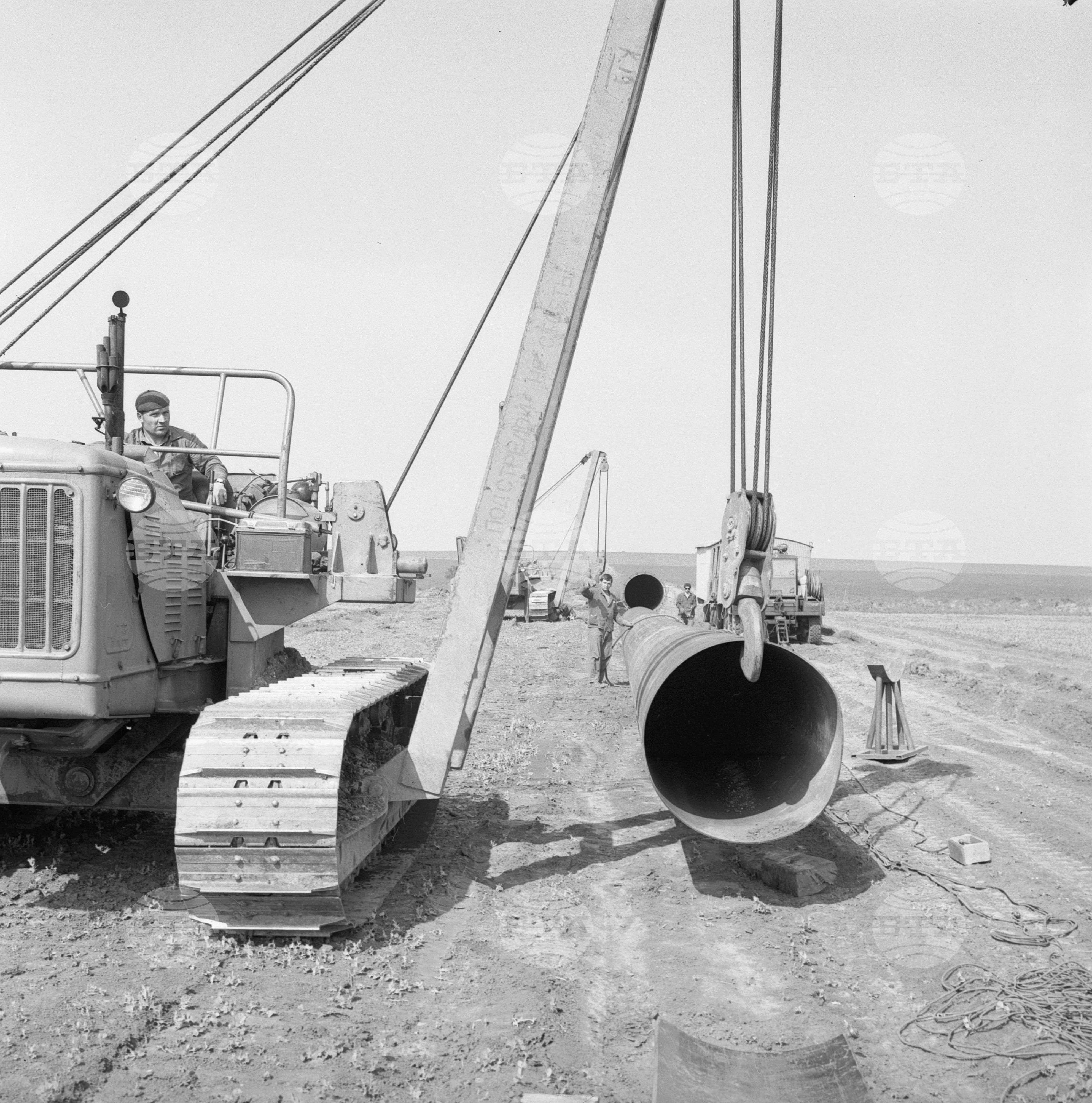 На строежа на газопровода СССР (Съюз на съветските социалистически републики) - НРБ (Народна Република България)